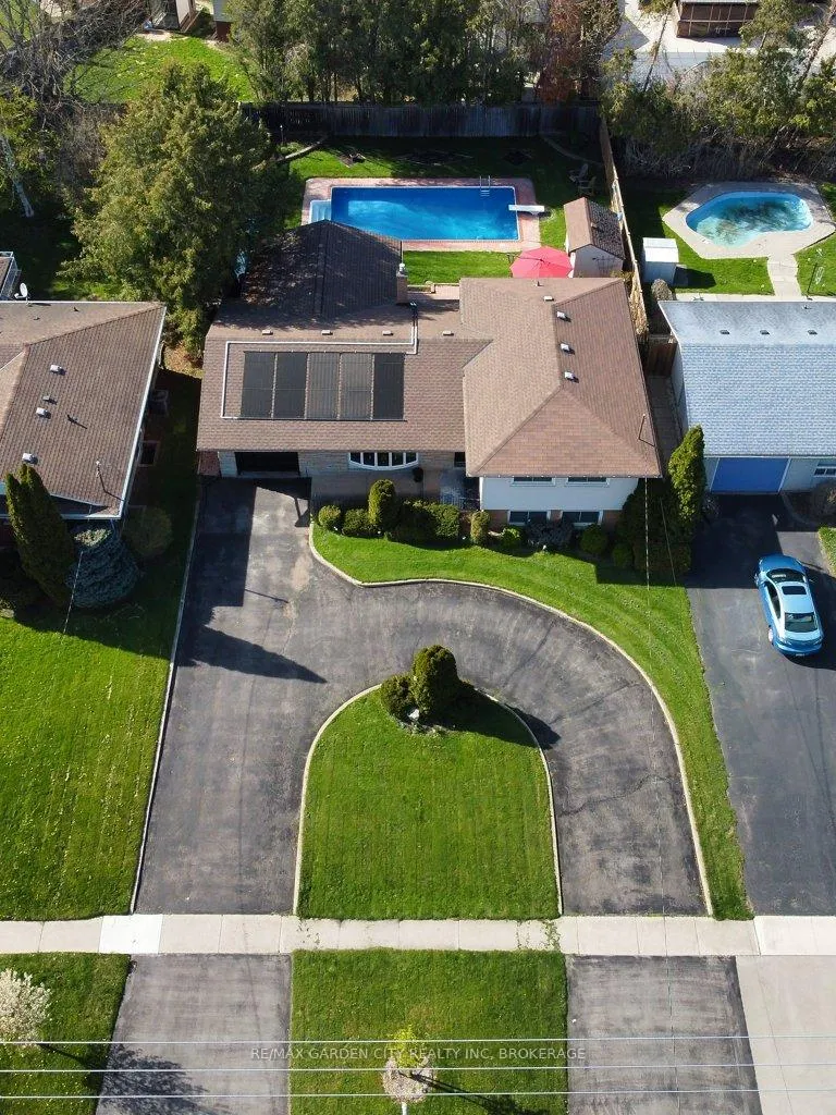 Photo 4 of 171 Lakeshore Road, St. Catharines, Lakeshore — HOMEH