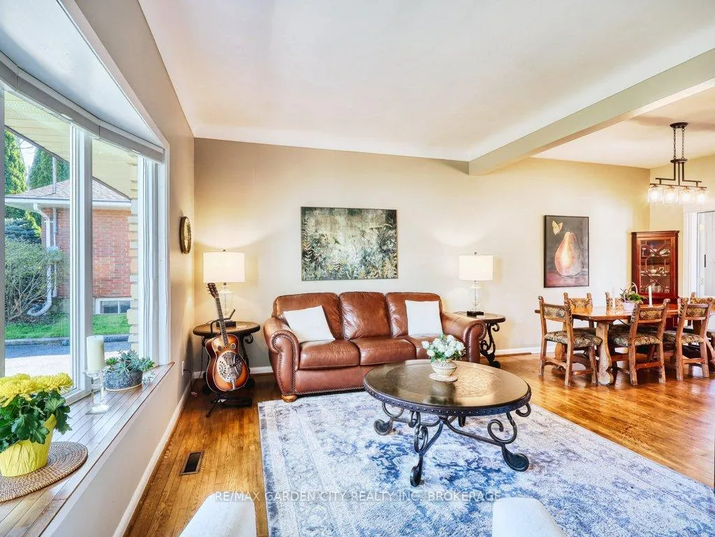 Photo 10 of 171 Lakeshore Road, St. Catharines, Lakeshore — HOMEH