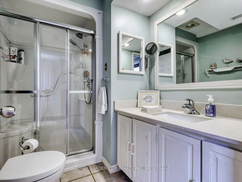 Photo 16 of 171 Lakeshore Road, St. Catharines, Lakeshore — HOMEH