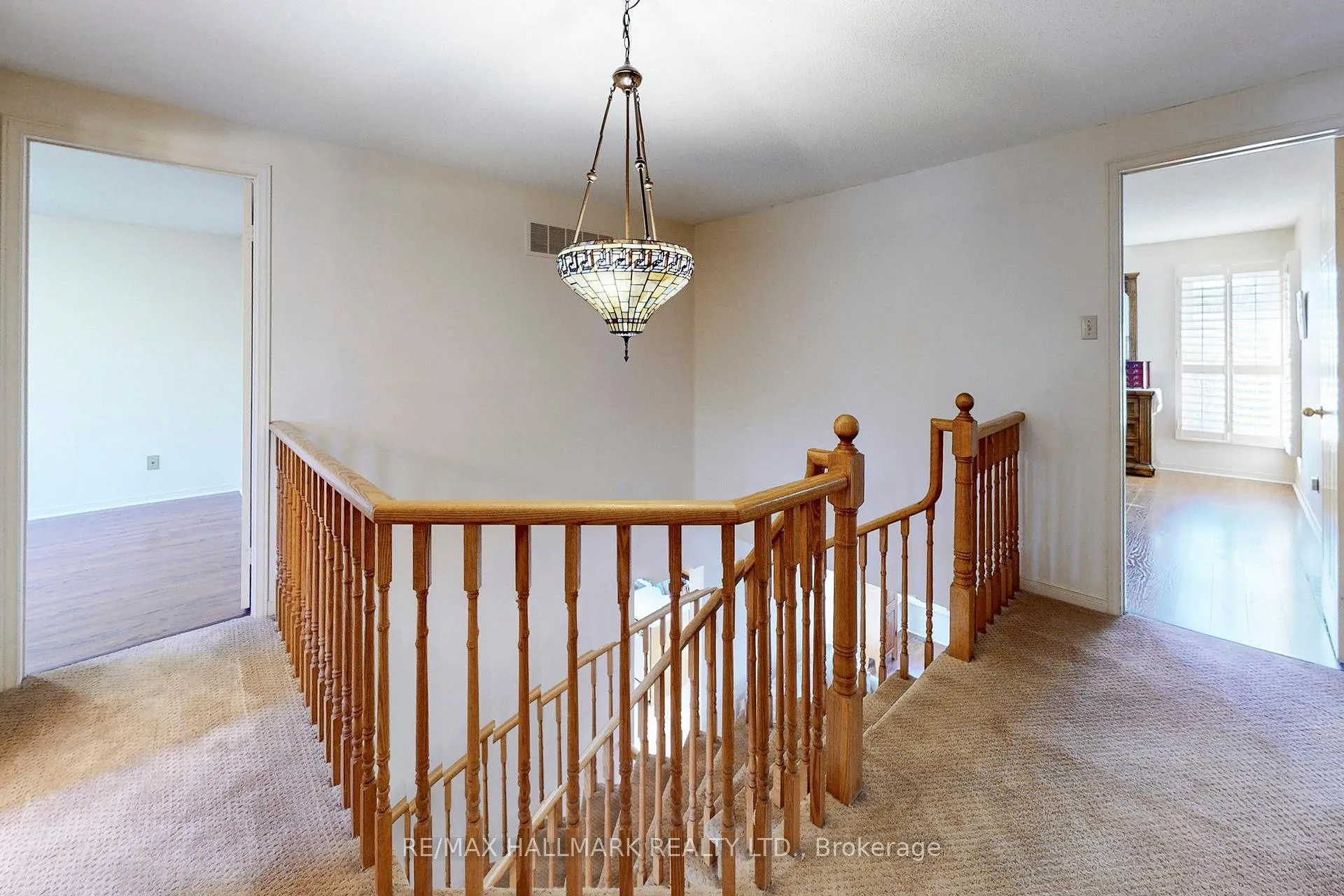 Photo 22 of 5 Valley Crescent, Aurora, Aurora Heights — HOMEH