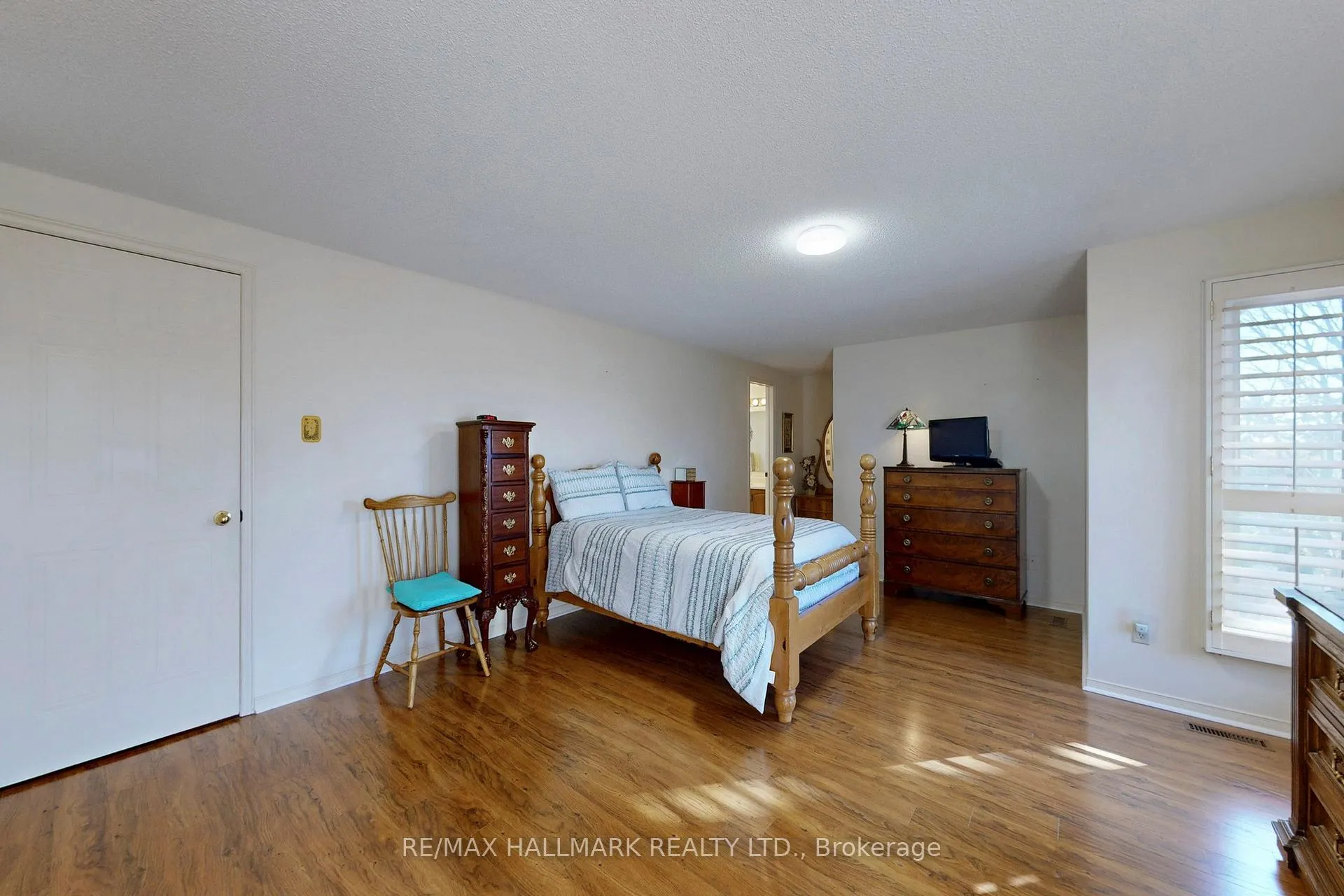 Photo 25 of 5 Valley Crescent, Aurora, Aurora Heights — HOMEH