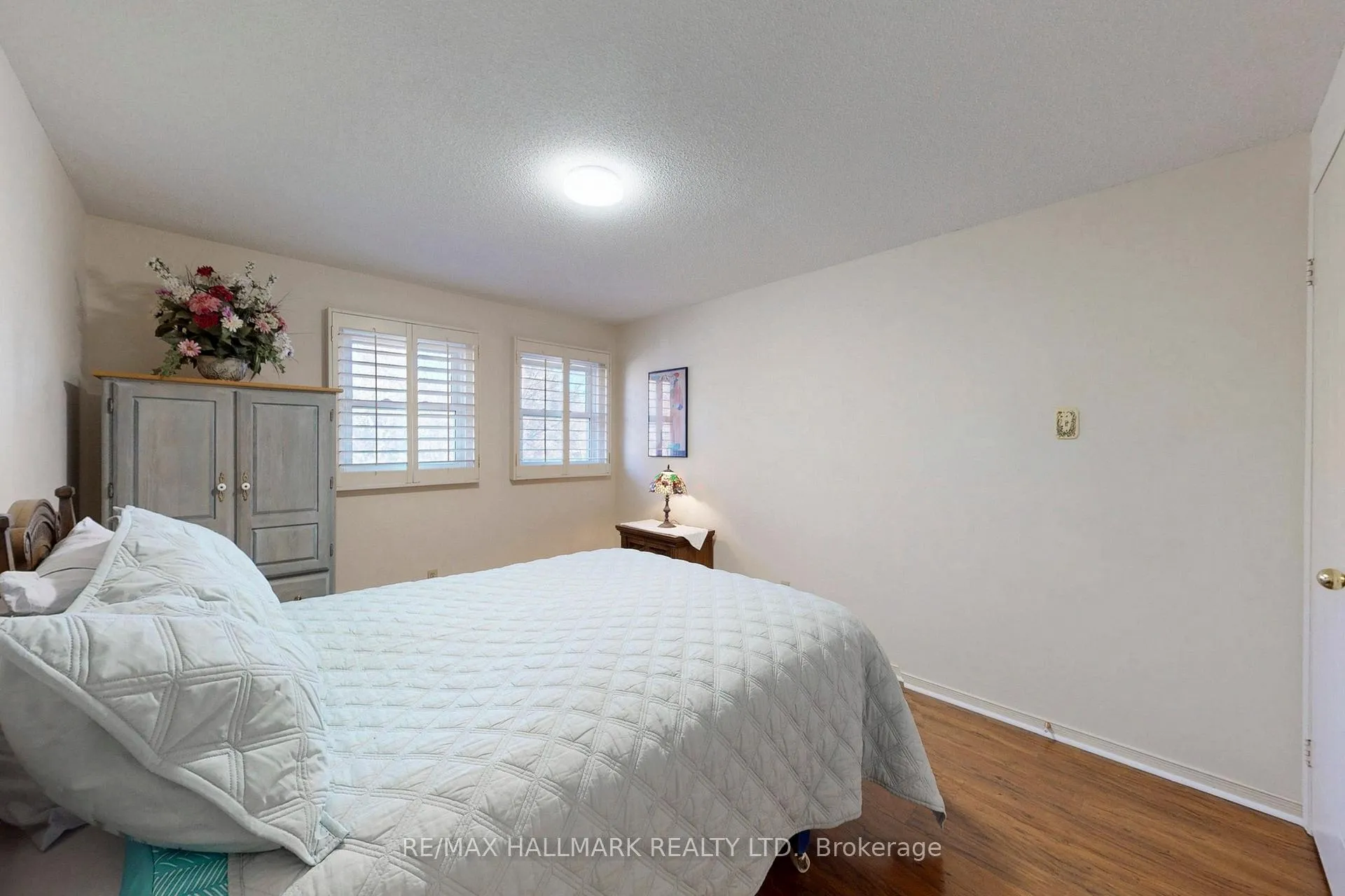 Photo 29 of 5 Valley Crescent, Aurora, Aurora Heights — HOMEH