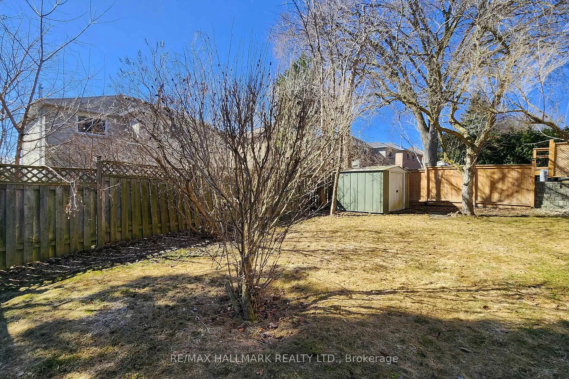 Photo 41 of 5 Valley Crescent, Aurora, Aurora Heights — HOMEH