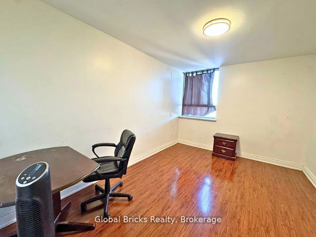 Photo 7 of Unit 2711, 5 Massey Square, Toronto, Crescent Town — HOMEH