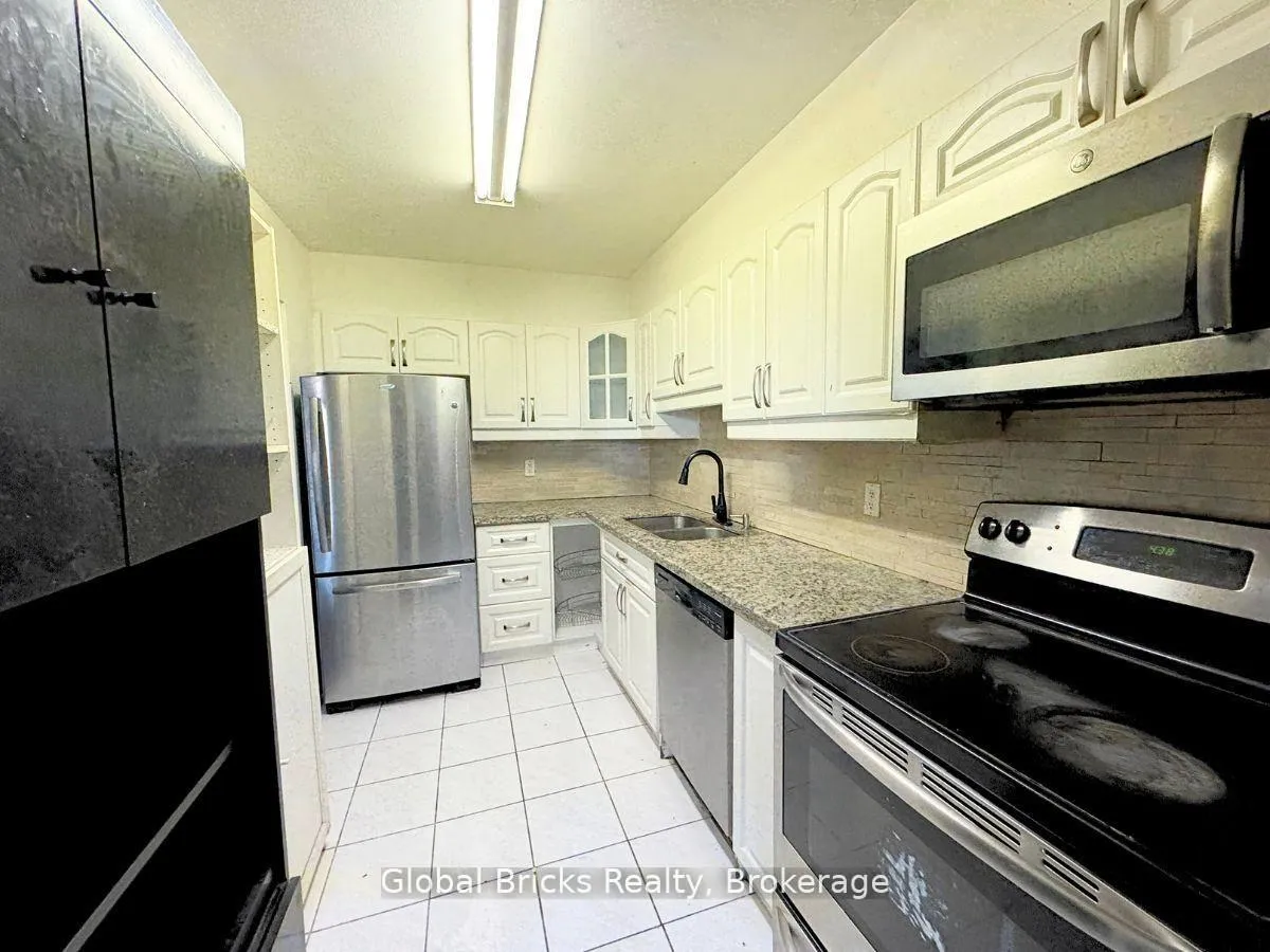 Photo 8 of Unit 2711, 5 Massey Square, Toronto, Crescent Town — HOMEH