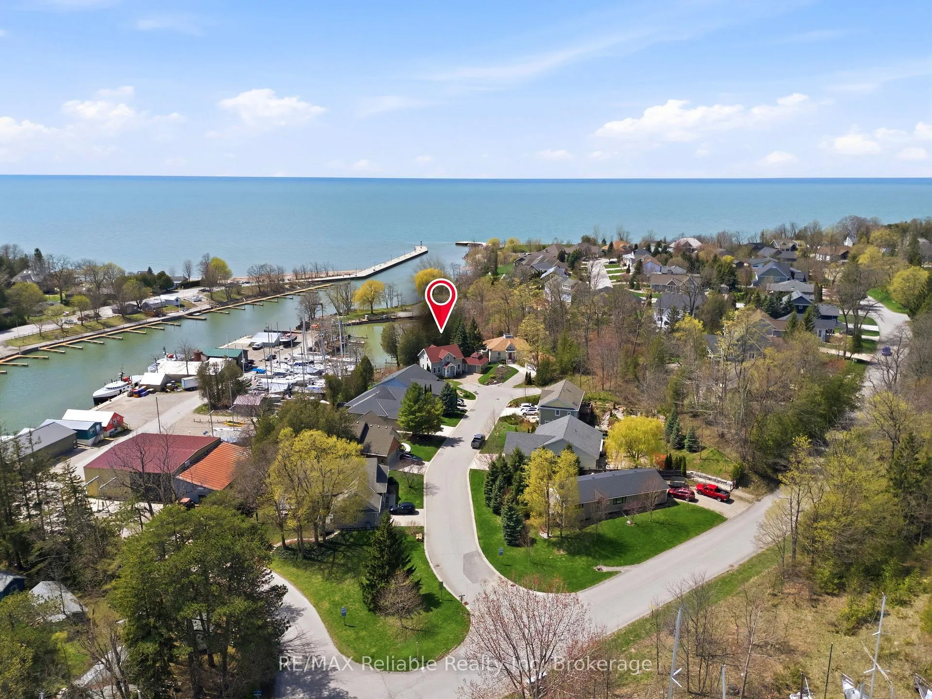 Photo 3 of 10 Hidden Valley Lane, Bluewater, Bayfield — HOMEH