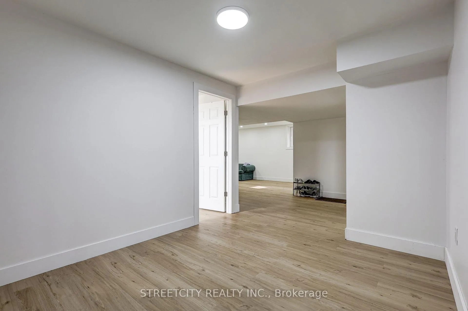 Photo 29 of 42 Alexander Circle, Strathroy-Caradoc, SE — HOMEH