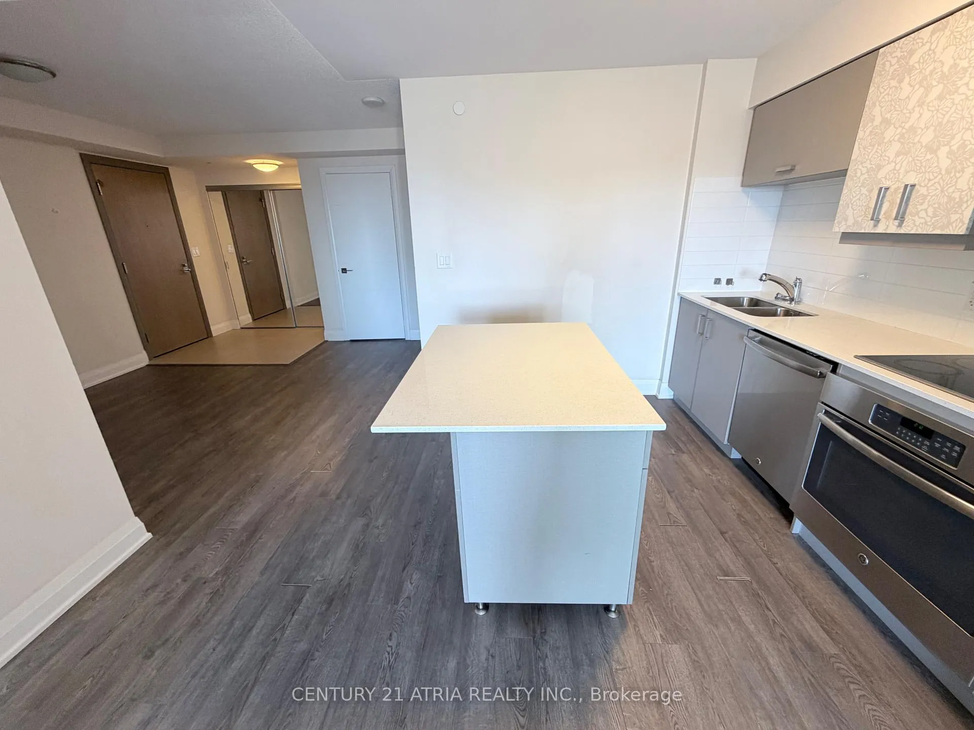 Photo 10 of Unit 1607, 18 Uptown Drive, Markham, Unionville — HOMEH