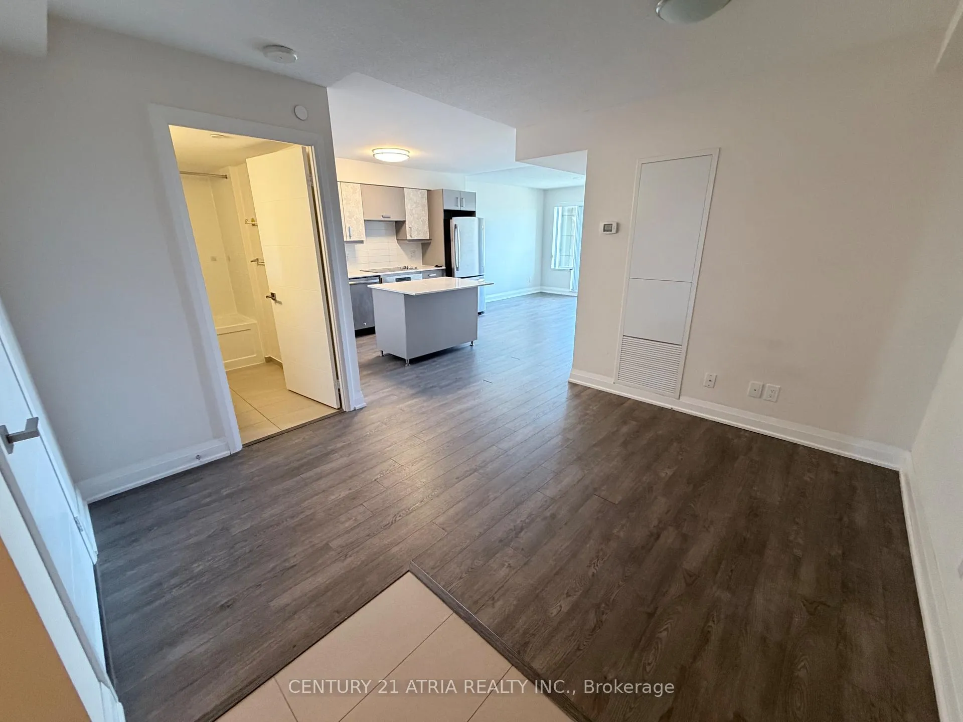 Photo 12 of Unit 1607, 18 Uptown Drive, Markham, Unionville — HOMEH