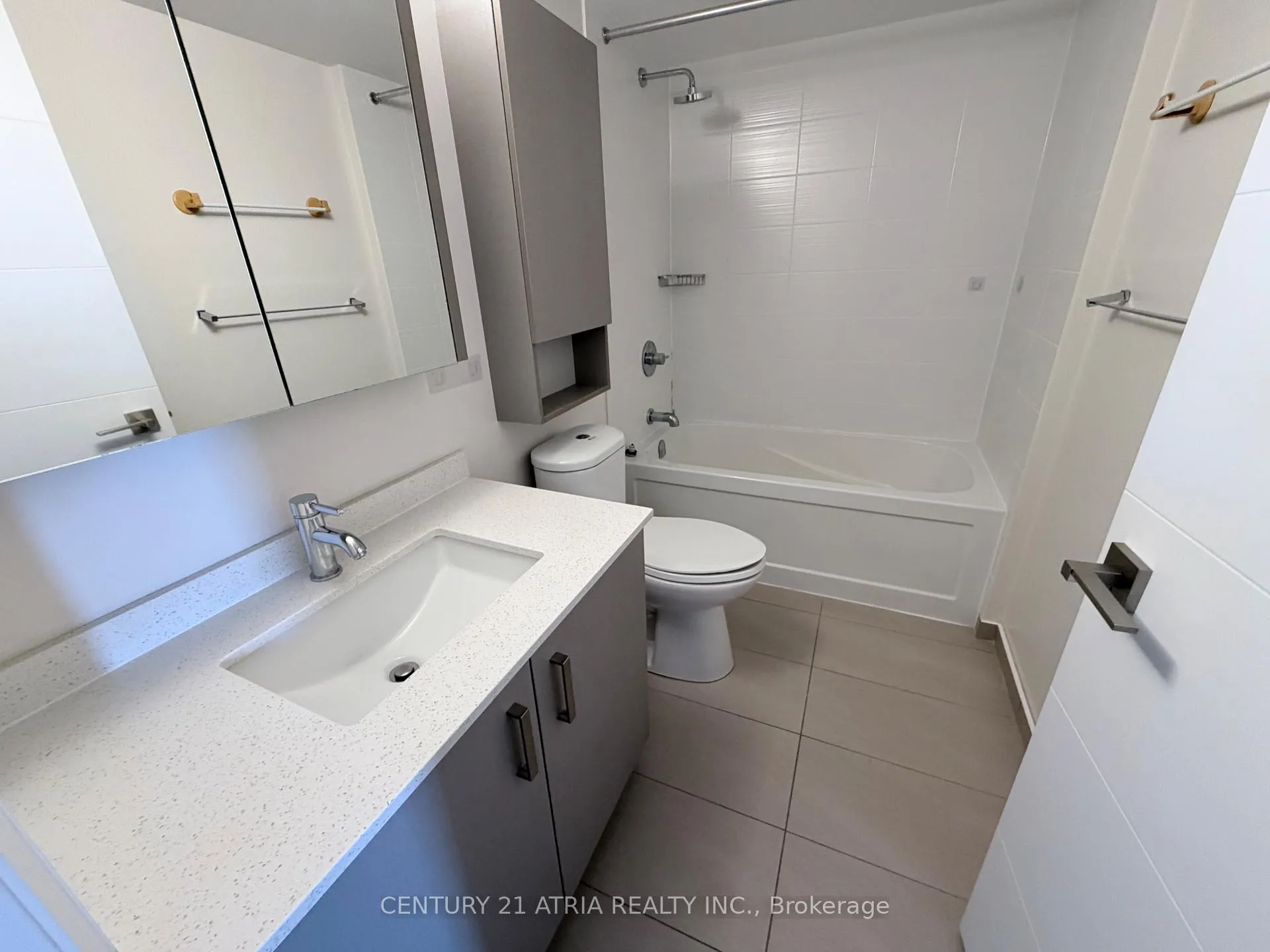 Photo 13 of Unit 1607, 18 Uptown Drive, Markham, Unionville — HOMEH