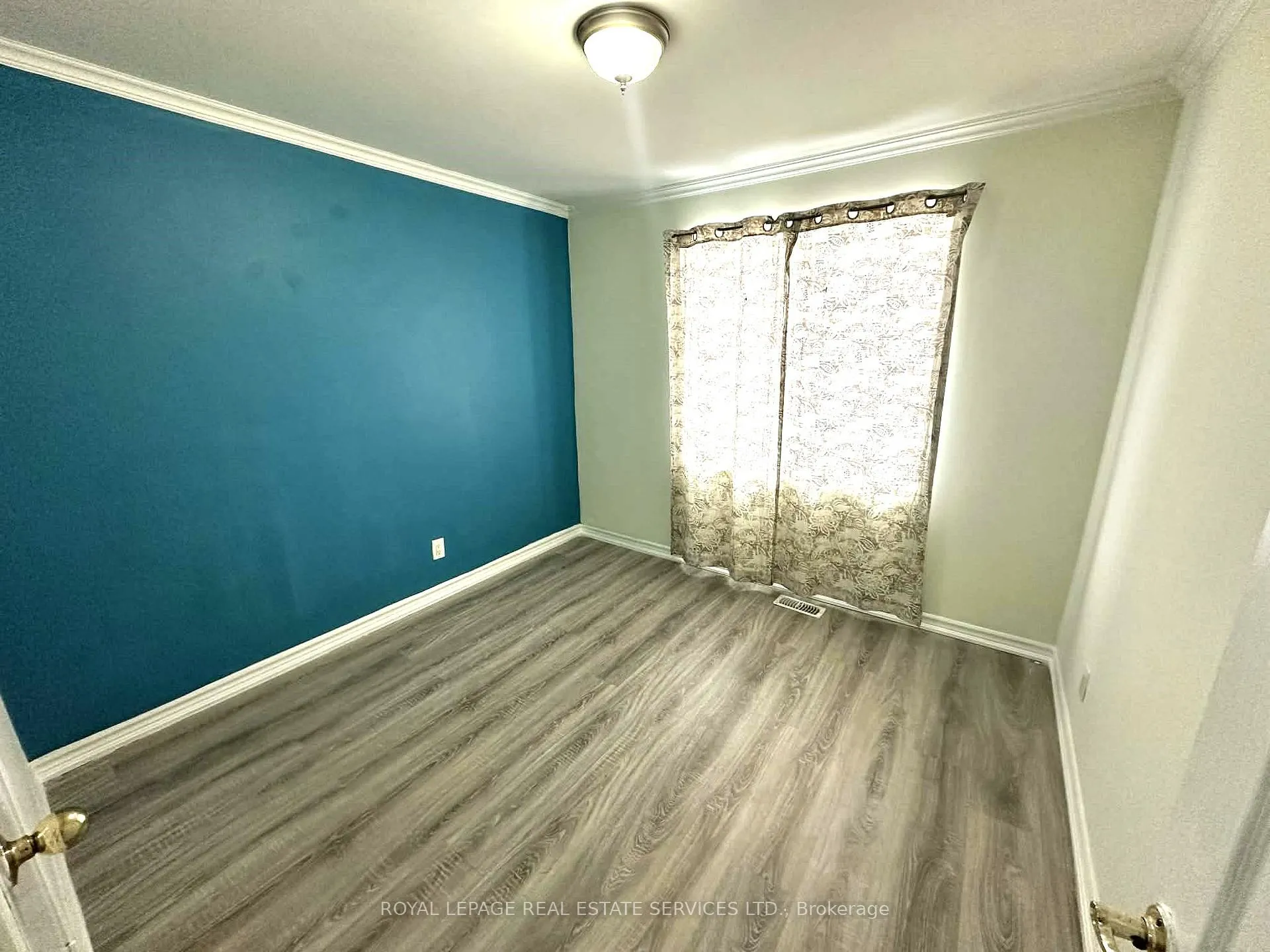 Photo 6 of 7 Kingsmere Crescent, Brampton, Northwood Park — HOMEH