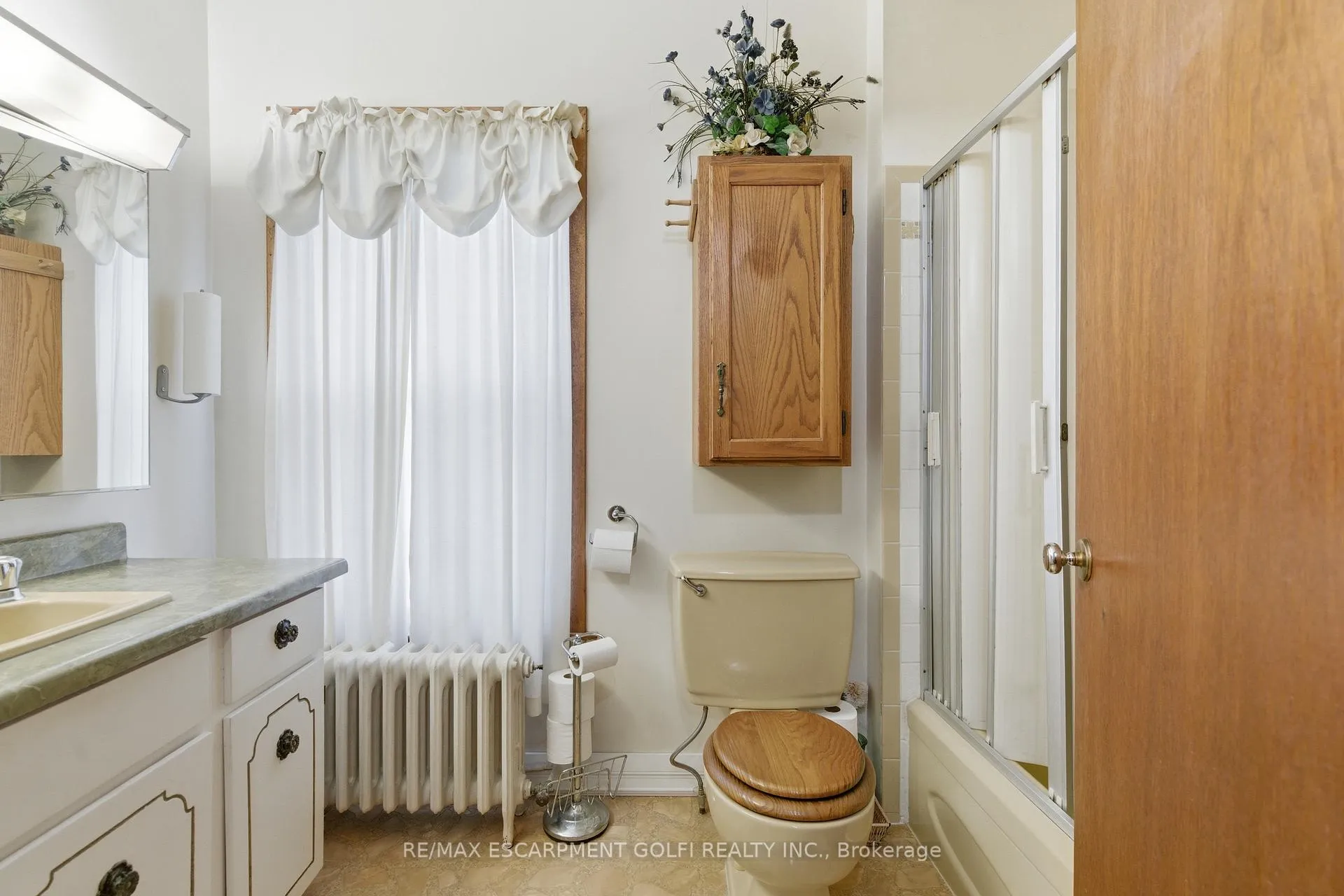 Photo 16 of 4634 Morrison Street, Niagara Falls, Downtown — HOMEH