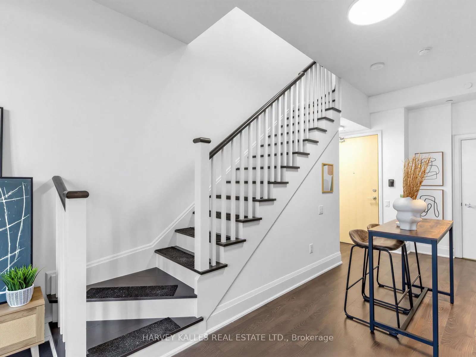 Photo 12 of Unit TH 13, 30 Roehampton Avenue, Toronto, Mount Pleasant West — HOMEH