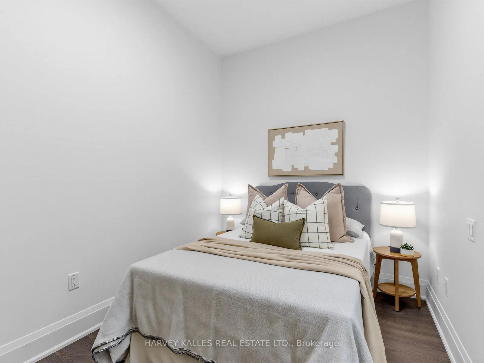 Photo 19 of Unit TH 13, 30 Roehampton Avenue, Toronto, Mount Pleasant West — HOMEH