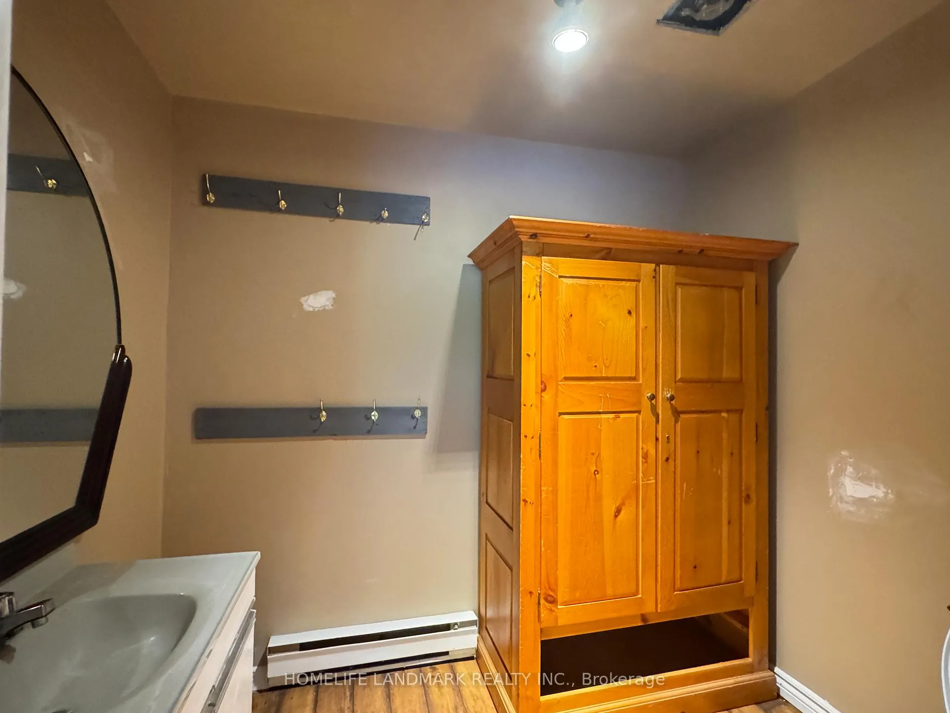 Photo 4 of Unit Main, 66 Metro Road N, Georgina, Keswick North — HOMEH