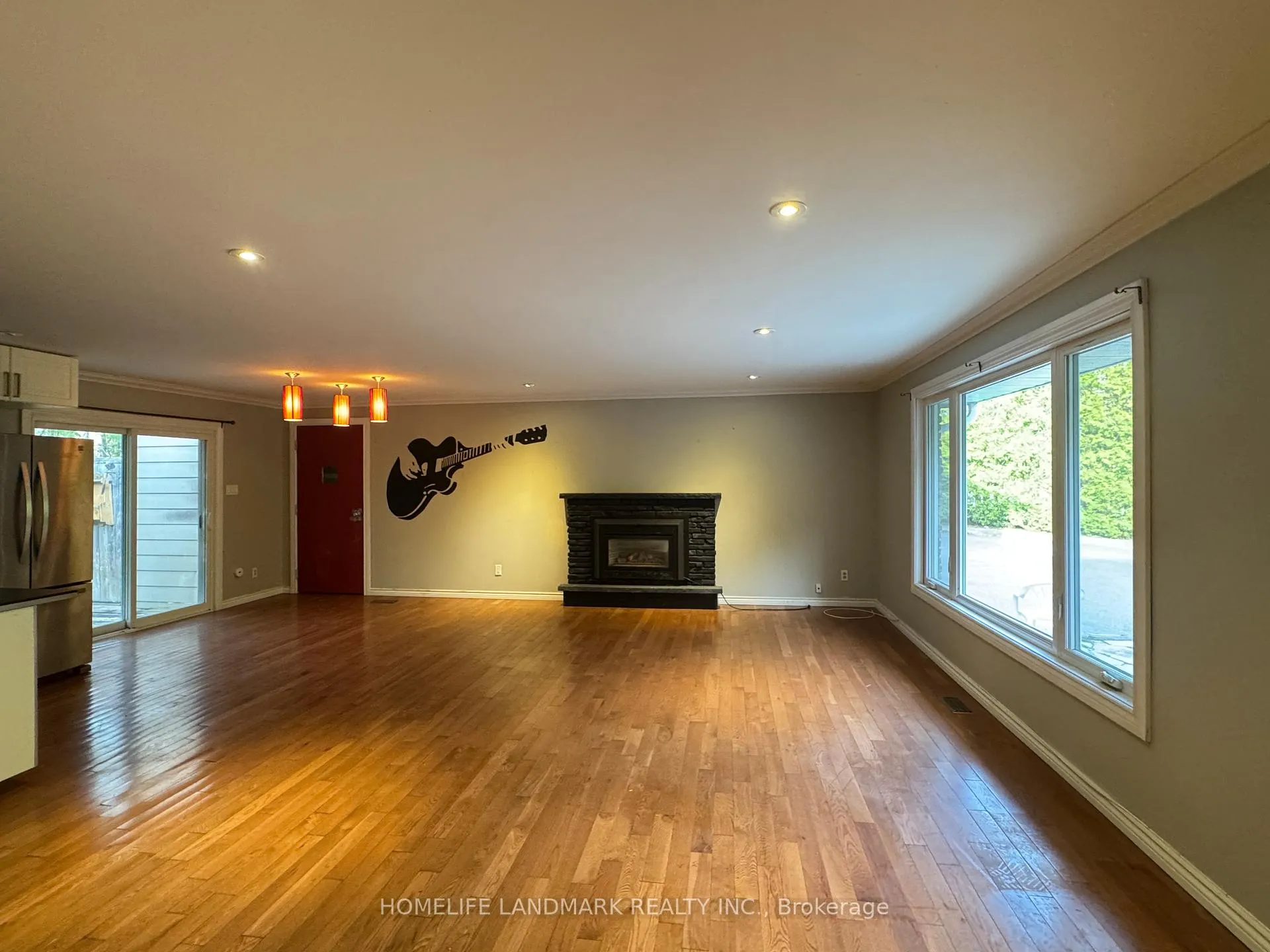 Photo 11 of Unit Main, 66 Metro Road N, Georgina, Keswick North — HOMEH