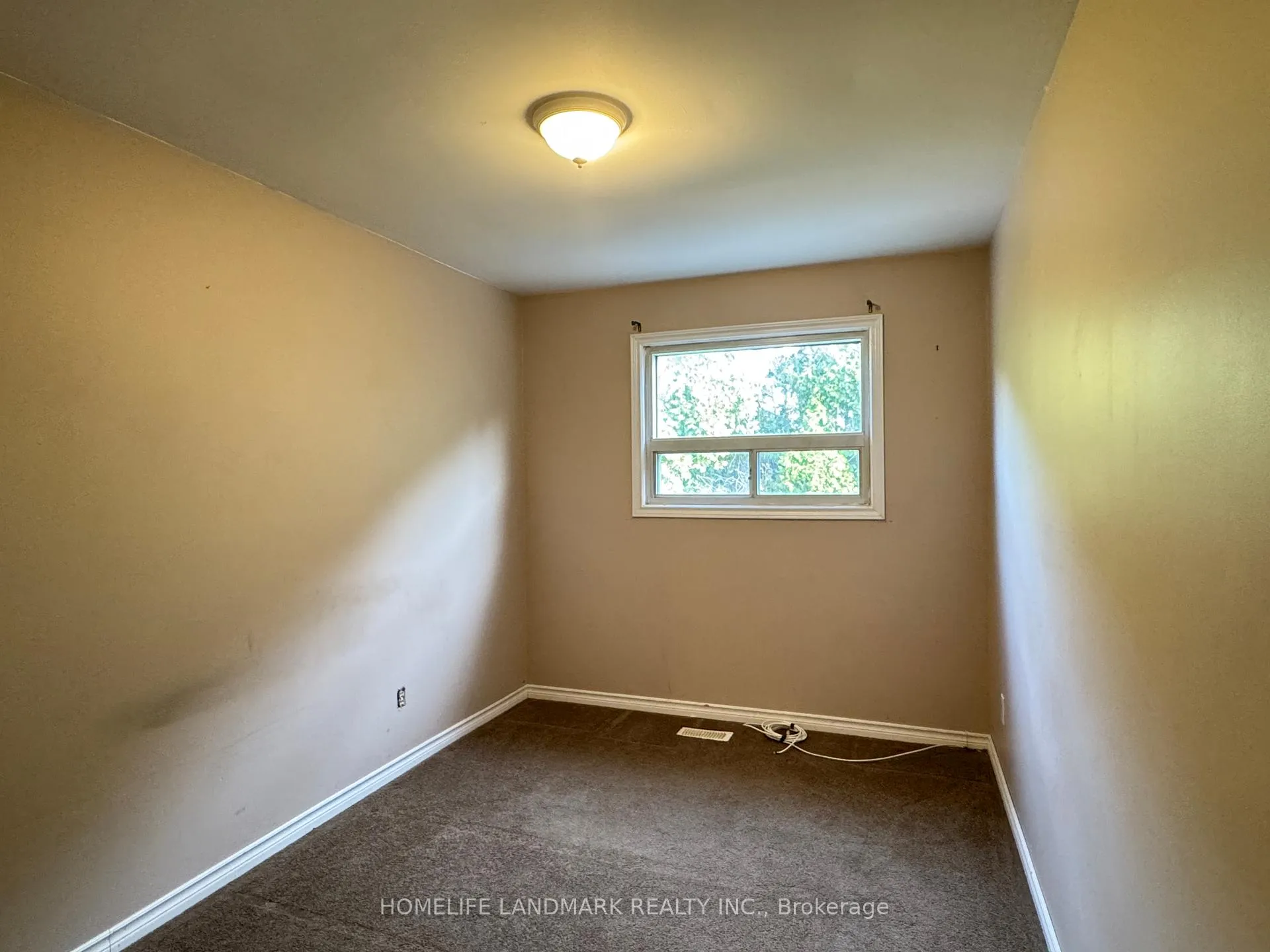 Photo 15 of Unit Main, 66 Metro Road N, Georgina, Keswick North — HOMEH