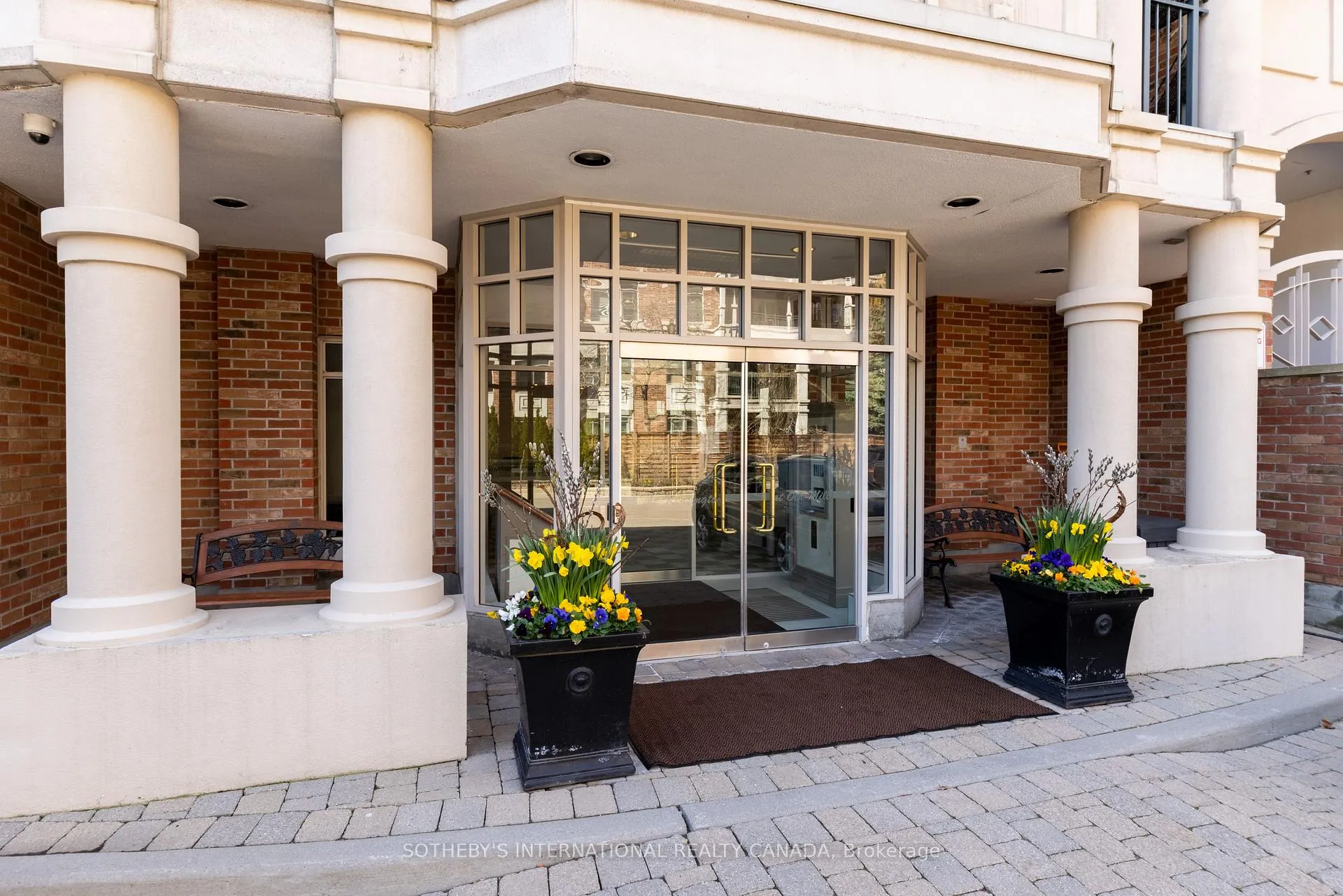Photo 1 of Unit PH08, 10 Old Mill Trail, Etobicoke, Kingsway South — HOMEH