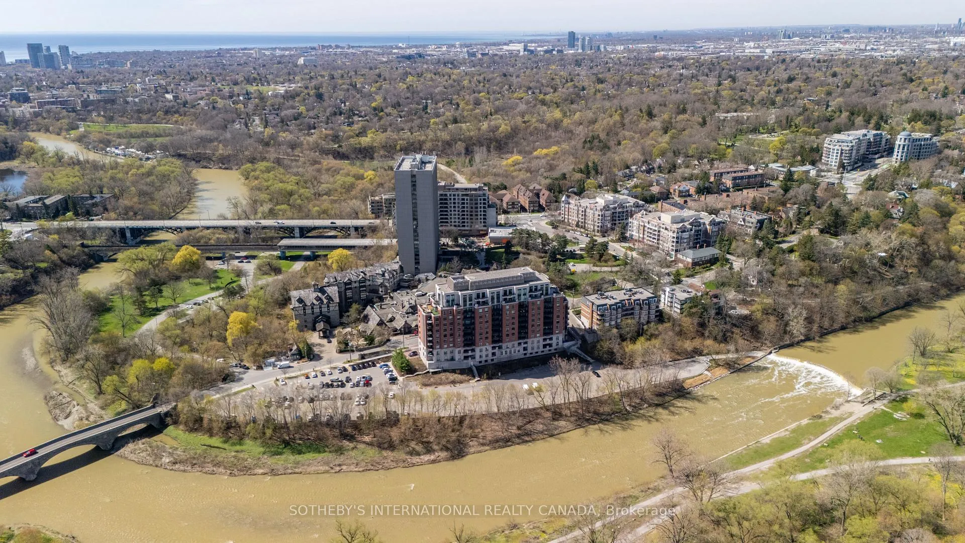 Photo 29 of Unit PH08, 10 Old Mill Trail, Etobicoke, Kingsway South — HOMEH