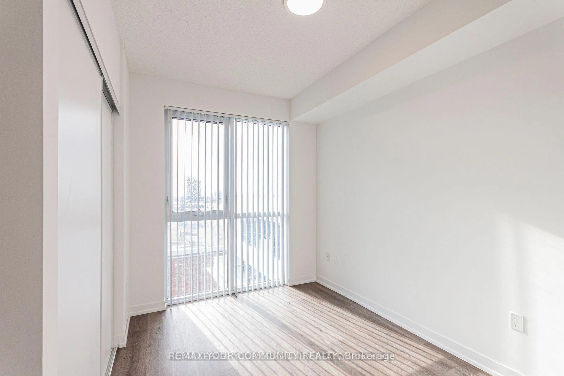 Photo 3 of Unit 706, 225 Commerce Street, Vaughan, Vaughan Corporate Centre — HOMEH