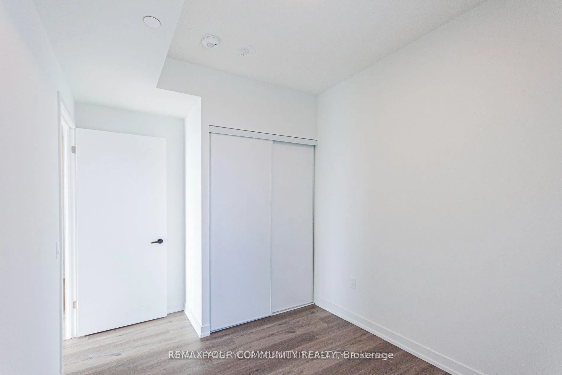 Photo 9 of Unit 706, 225 Commerce Street, Vaughan, Vaughan Corporate Centre — HOMEH
