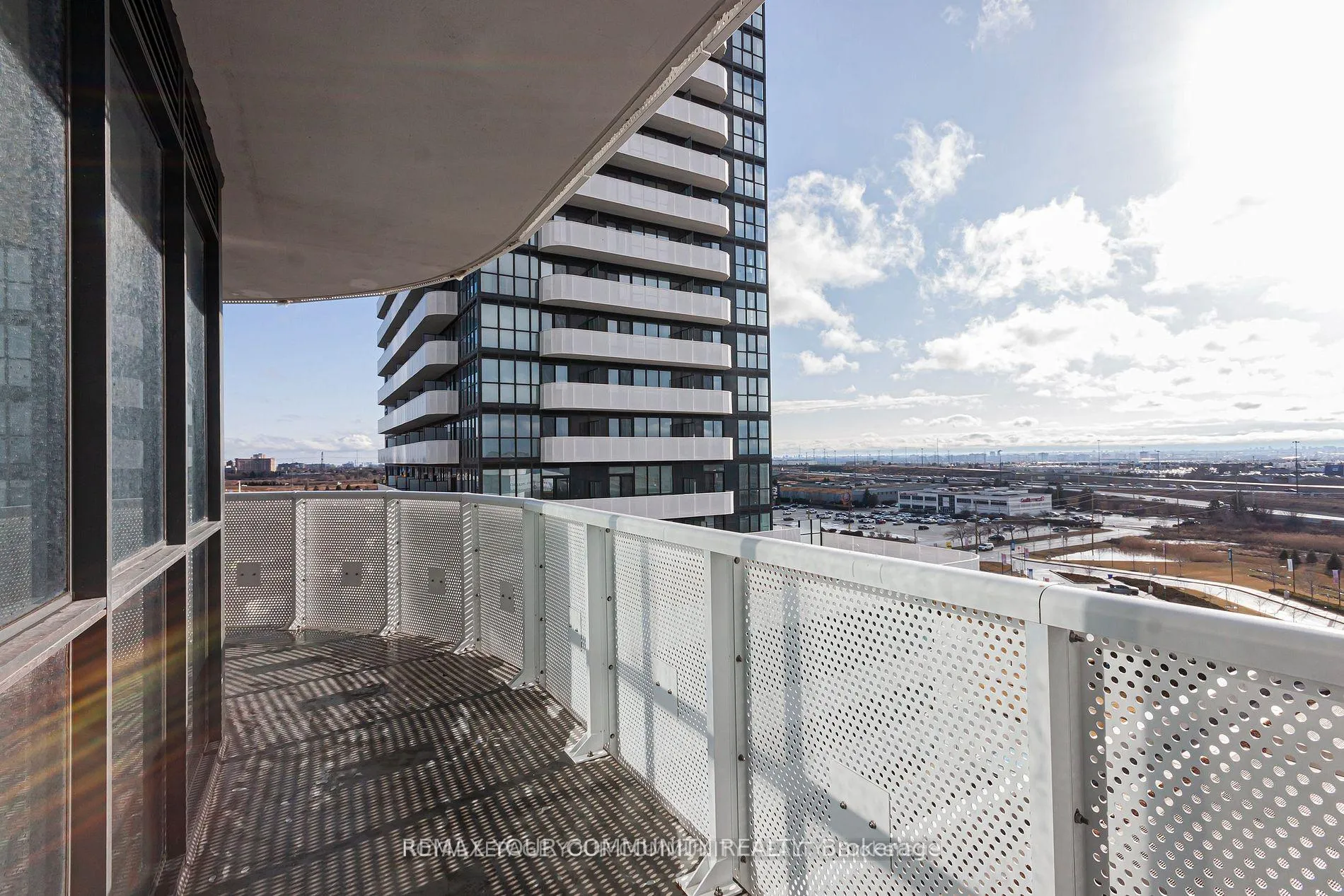 Photo 22 of Unit 706, 225 Commerce Street, Vaughan, Vaughan Corporate Centre — HOMEH