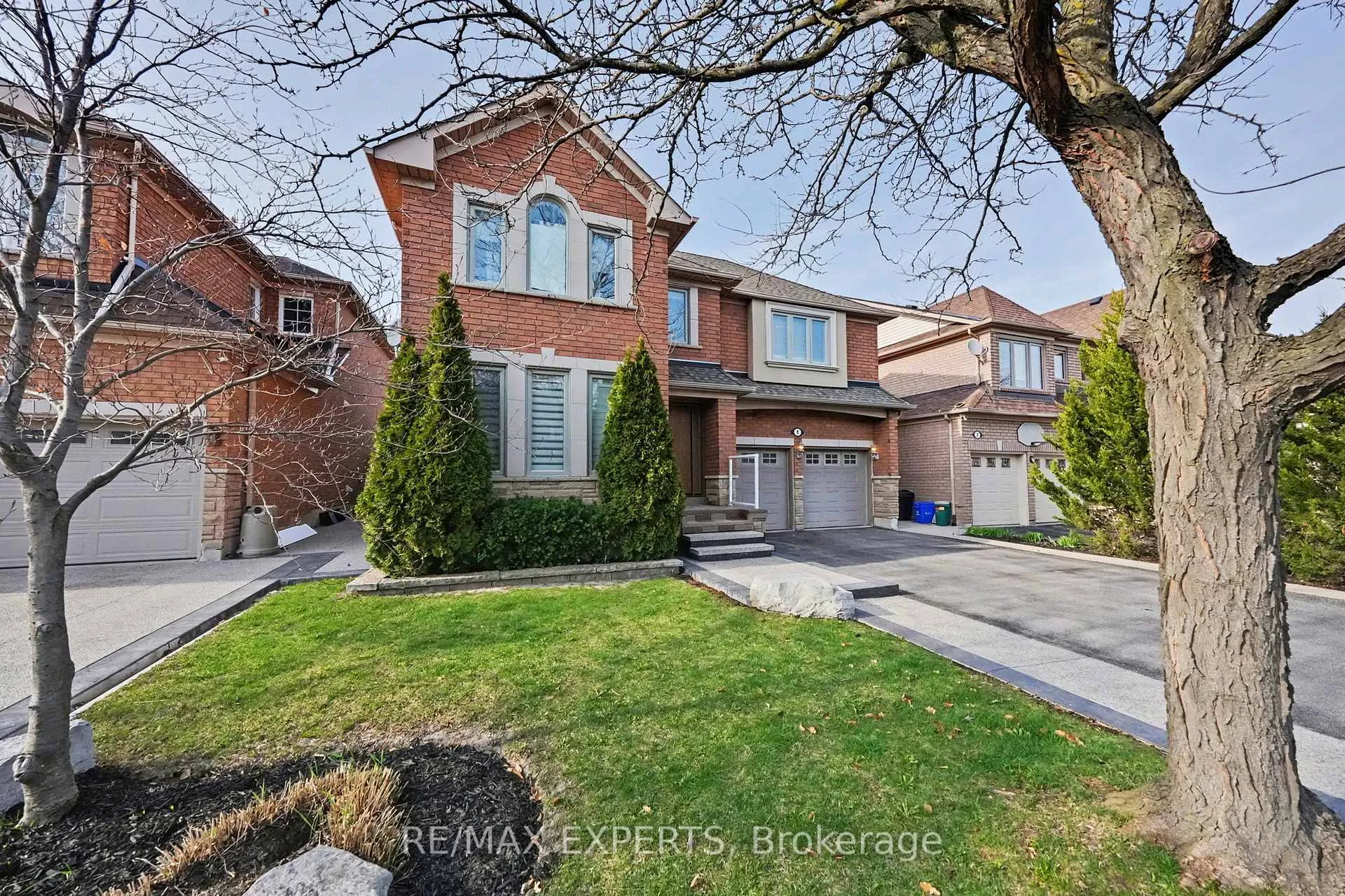 Photo 4 of 8 Ferdinand Avenue, Vaughan, Vellore Village — HOMEH