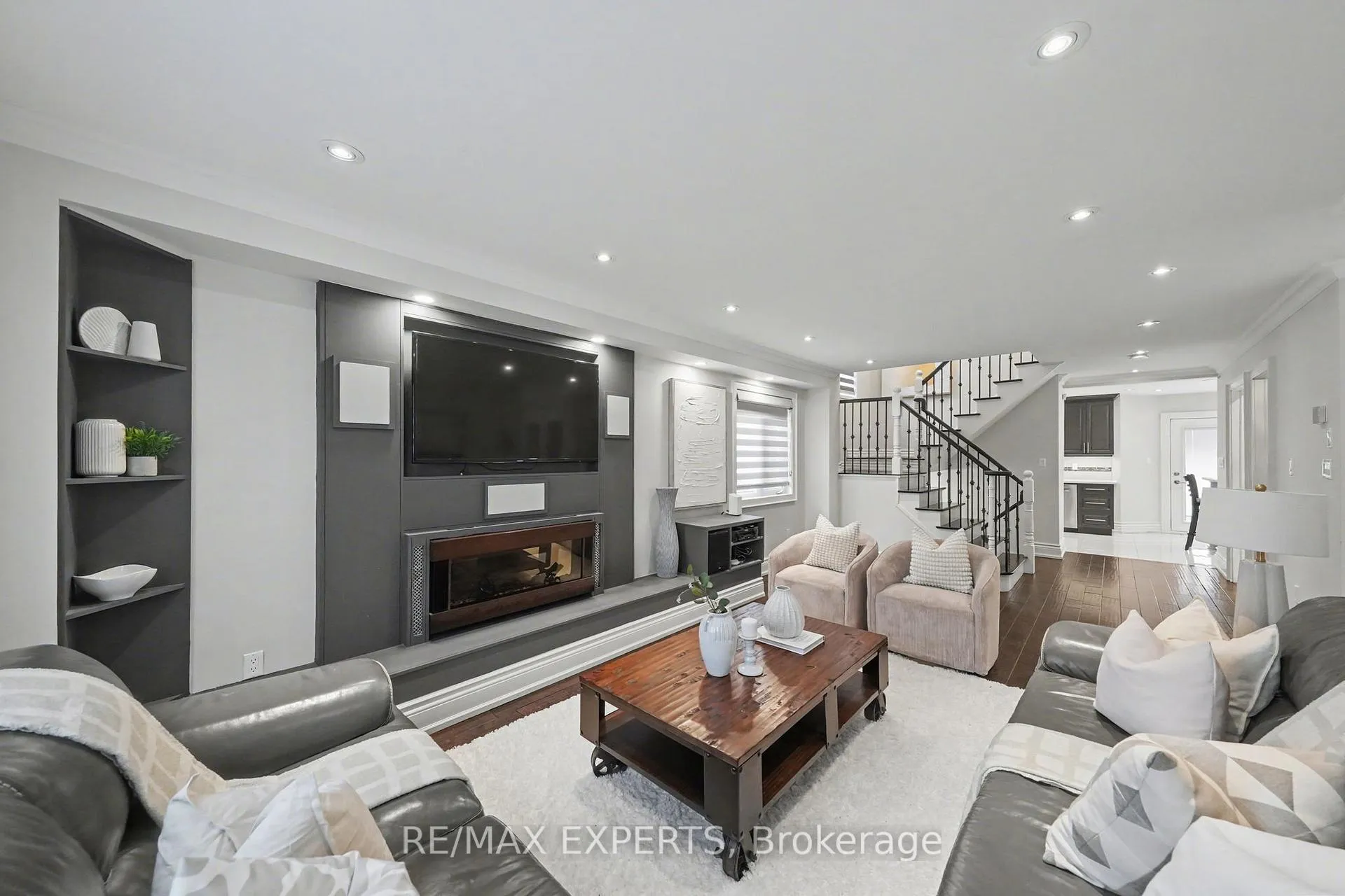 Photo 9 of 8 Ferdinand Avenue, Vaughan, Vellore Village — HOMEH