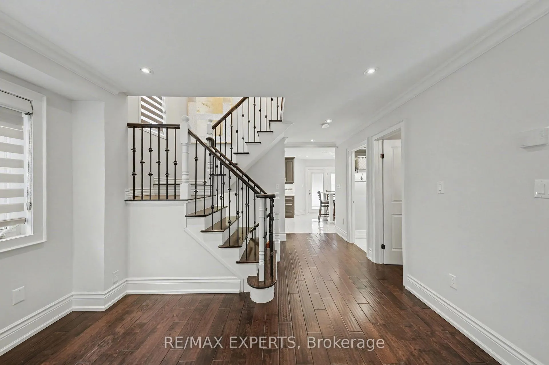 Photo 12 of 8 Ferdinand Avenue, Vaughan, Vellore Village — HOMEH