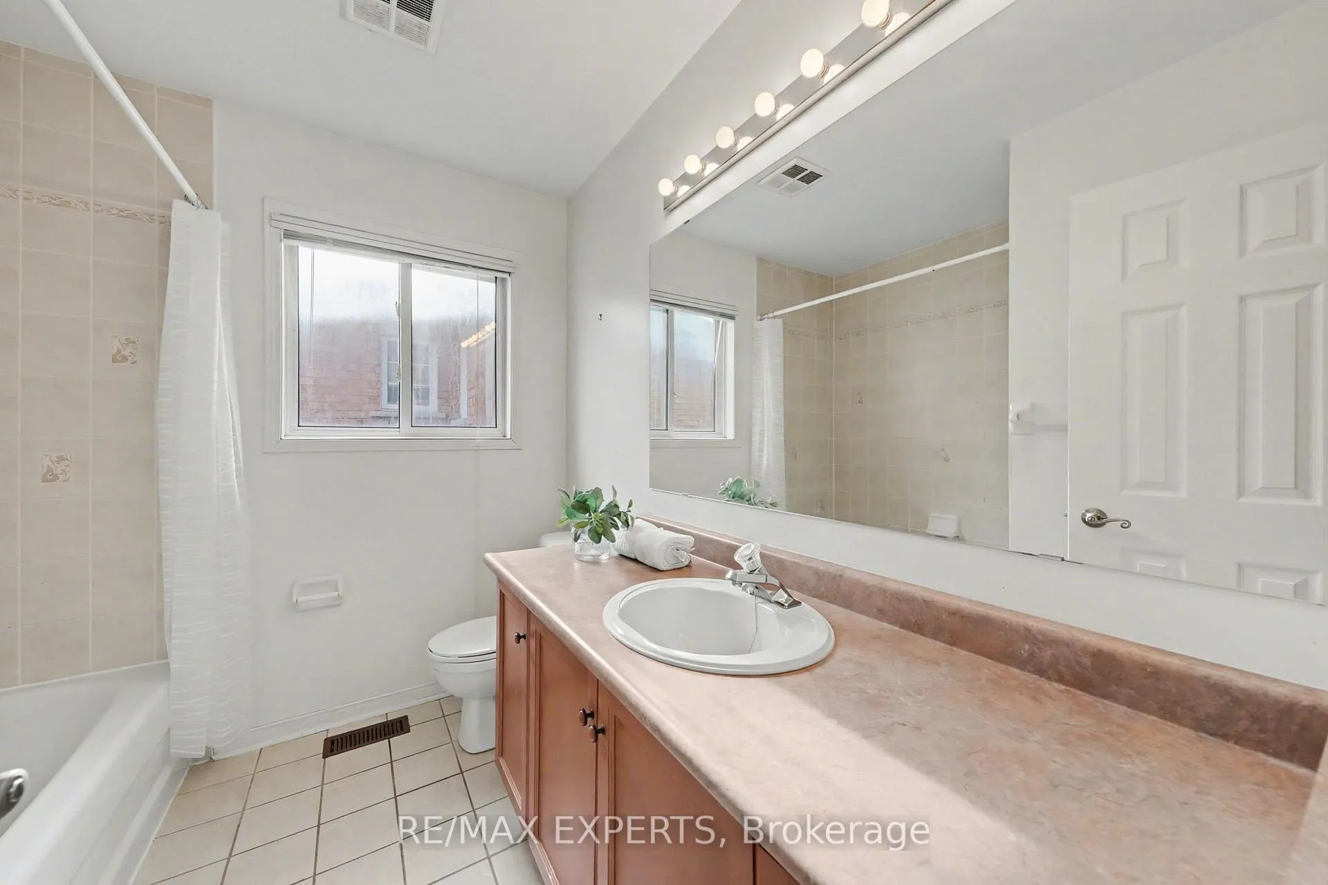 Photo 30 of 8 Ferdinand Avenue, Vaughan, Vellore Village — HOMEH