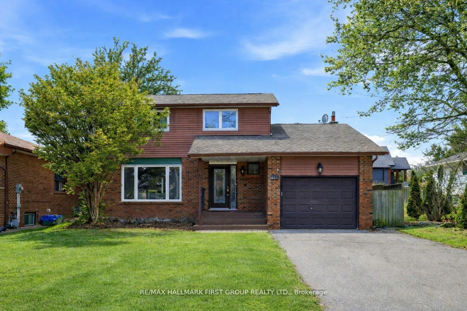 Front of 1994 Fairport Road