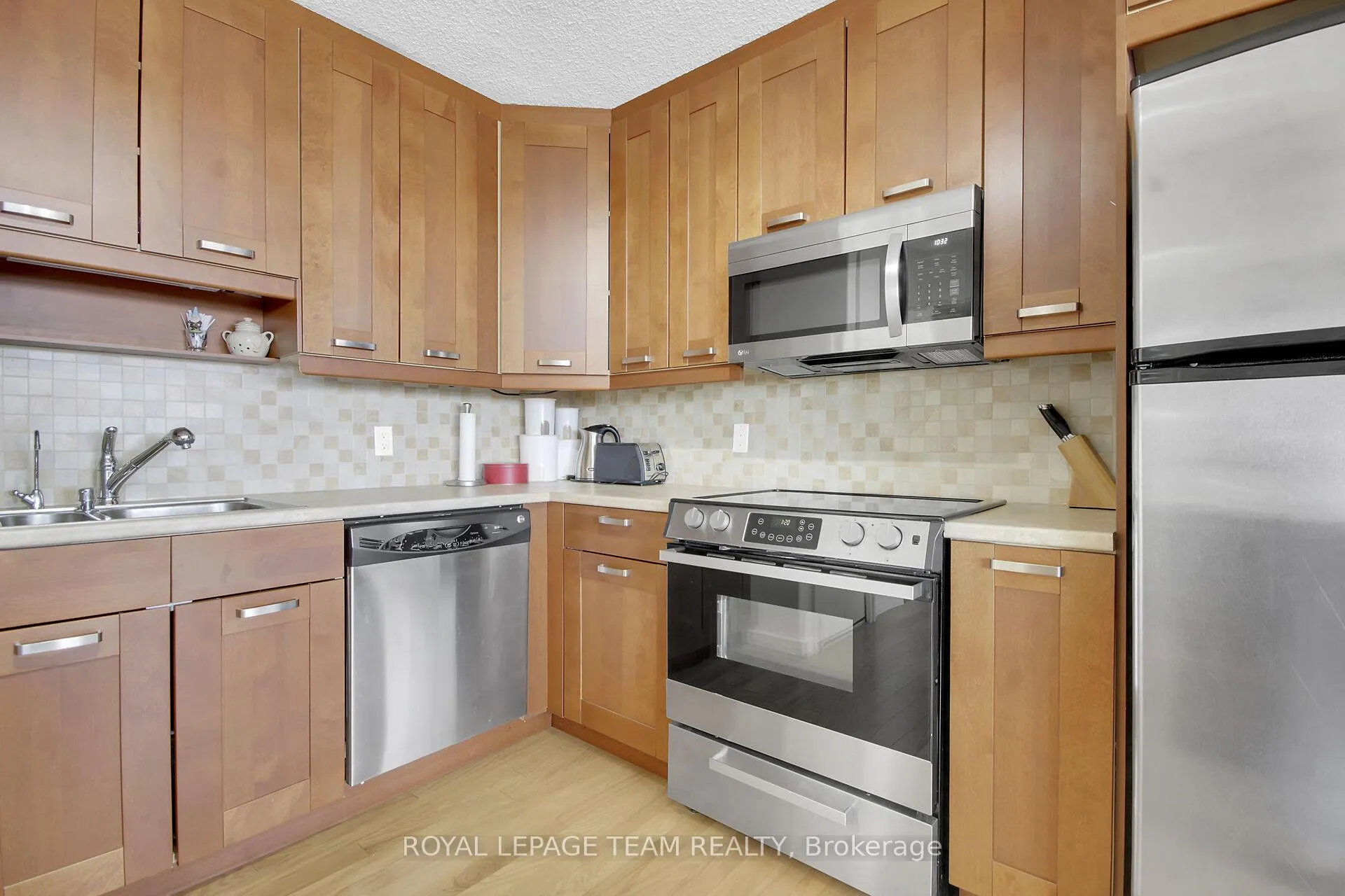 Photo 3 of Unit 408, 3360 Southgate Road, Ottawa, South Keys — HOMEH