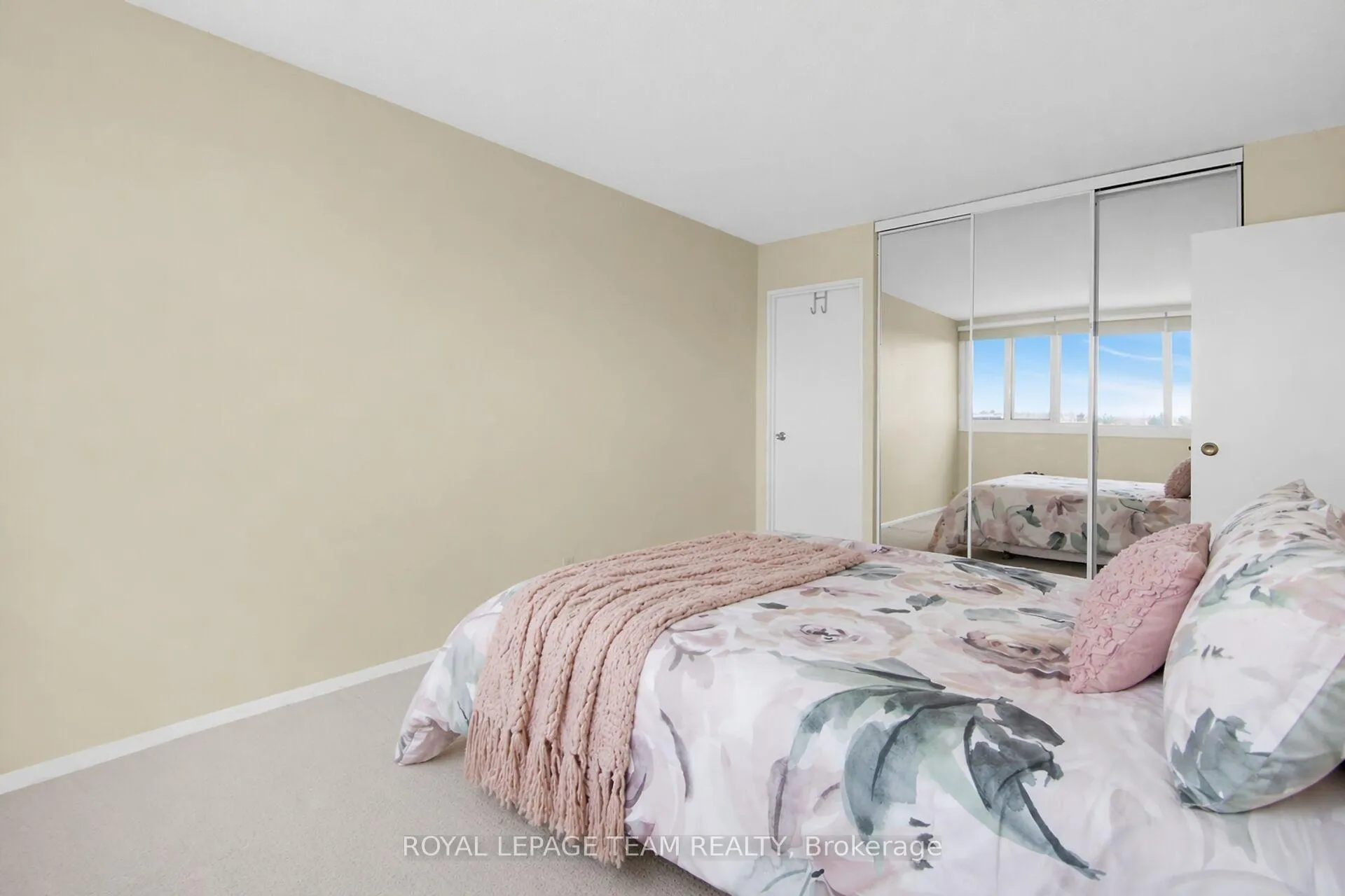 Photo 21 of Unit 408, 3360 Southgate Road, Ottawa, South Keys — HOMEH