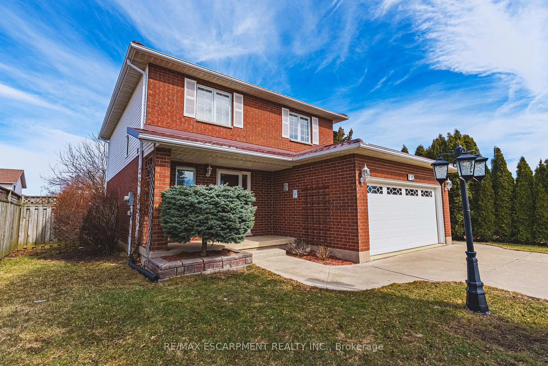 Photo 3 of 110 Highbury Drive, Hamilton, Stoney Creek Mountain — HOMEH