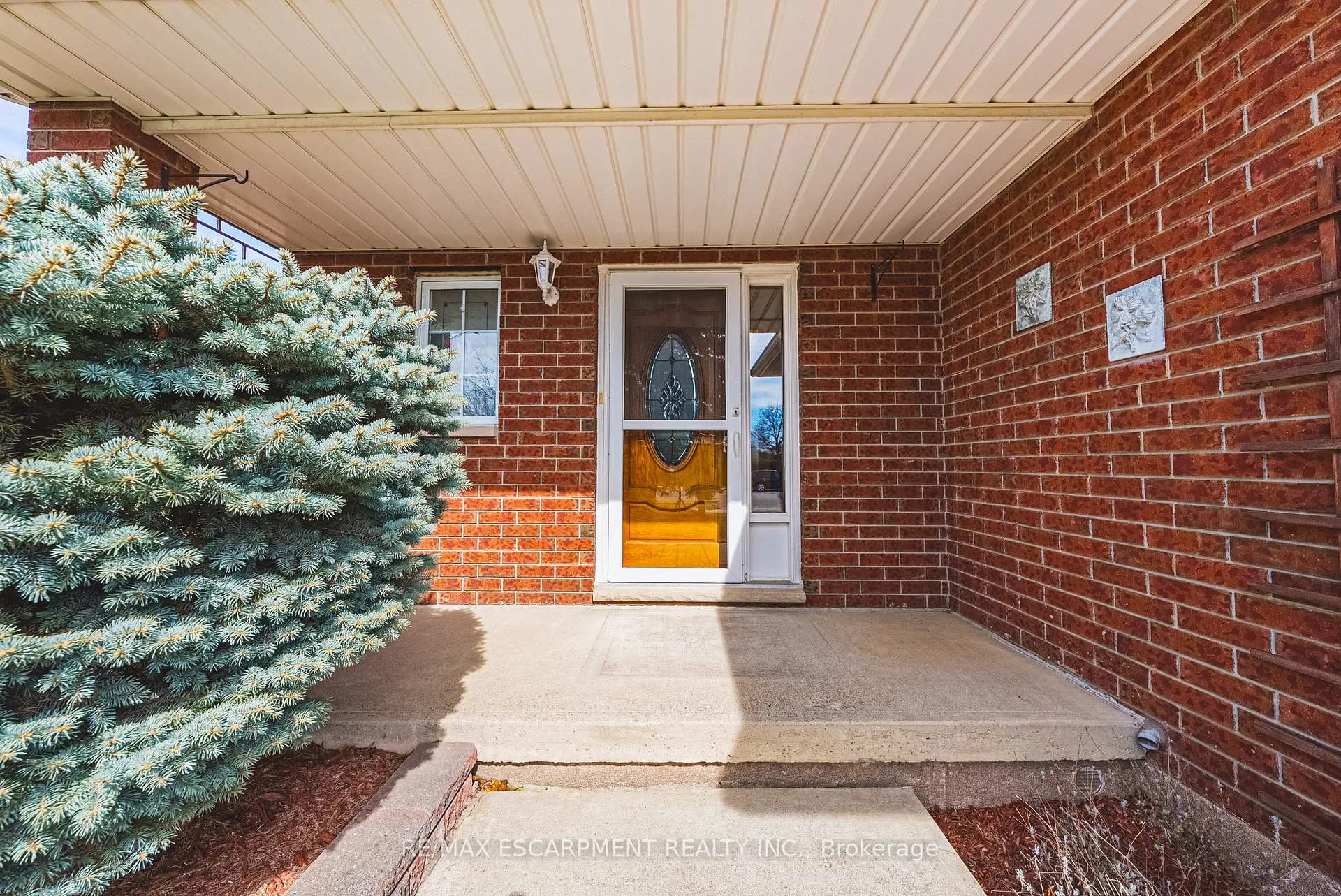 Photo 4 of 110 Highbury Drive, Hamilton, Stoney Creek Mountain — HOMEH