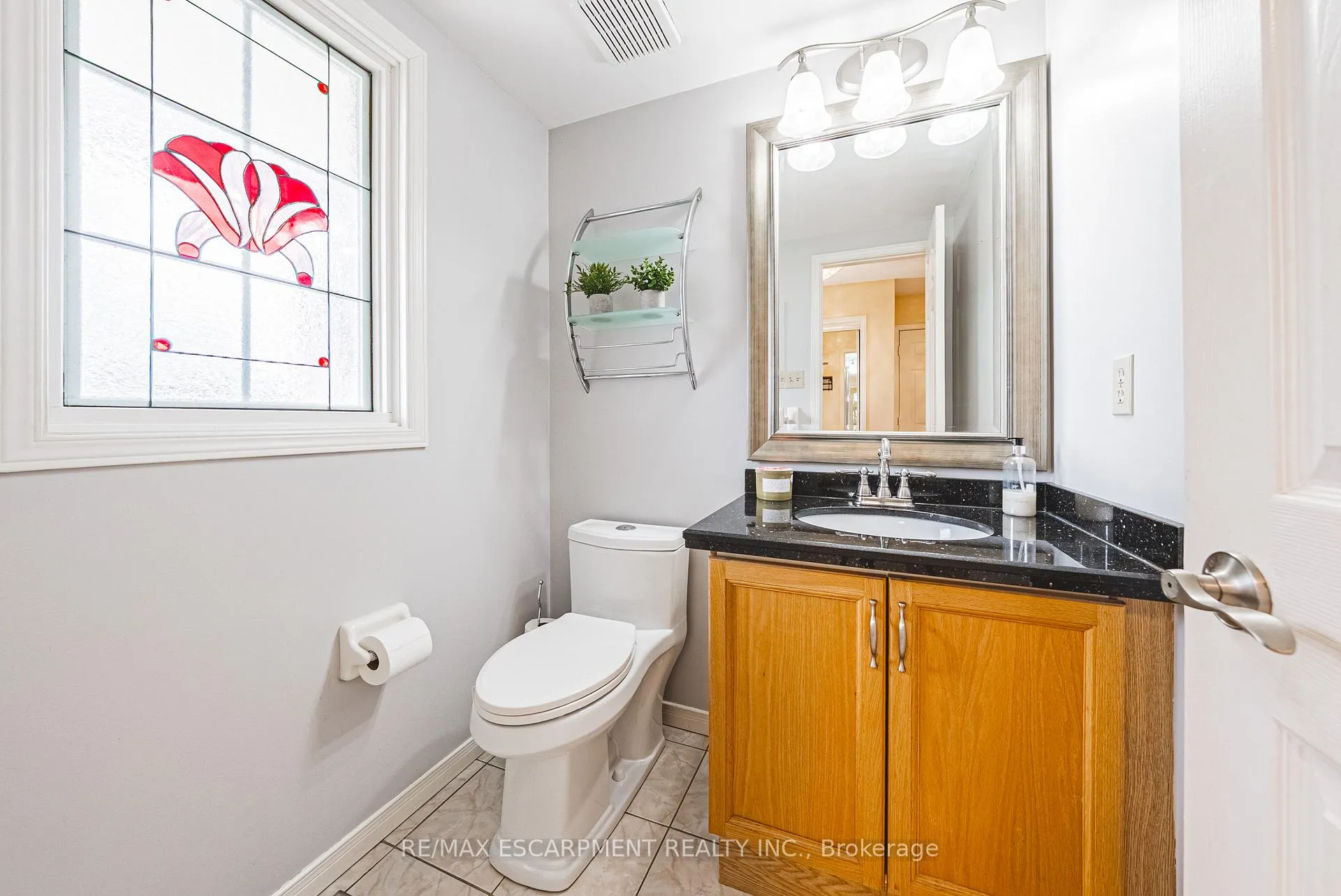 Photo 6 of 110 Highbury Drive, Hamilton, Stoney Creek Mountain — HOMEH