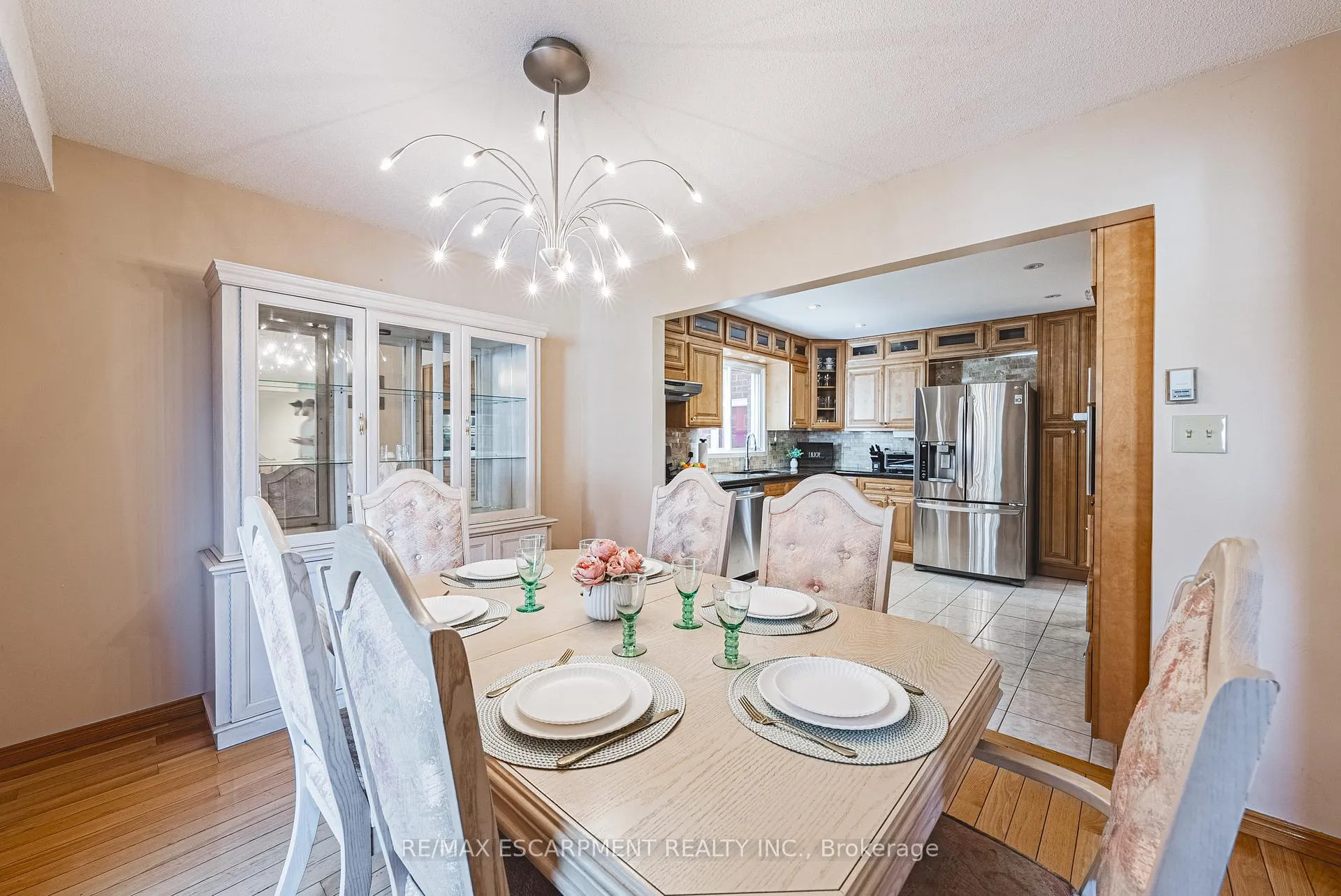 Photo 12 of 110 Highbury Drive, Hamilton, Stoney Creek Mountain — HOMEH
