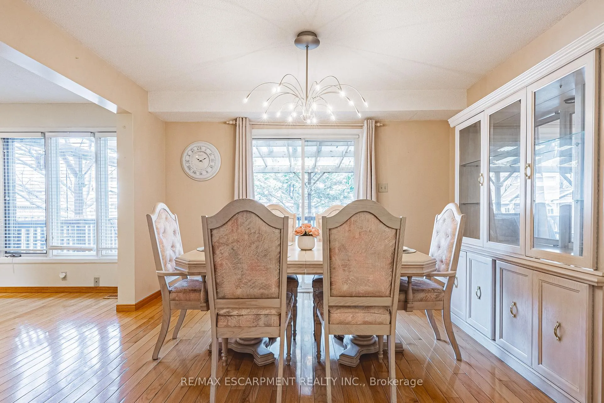 Photo 13 of 110 Highbury Drive, Hamilton, Stoney Creek Mountain — HOMEH