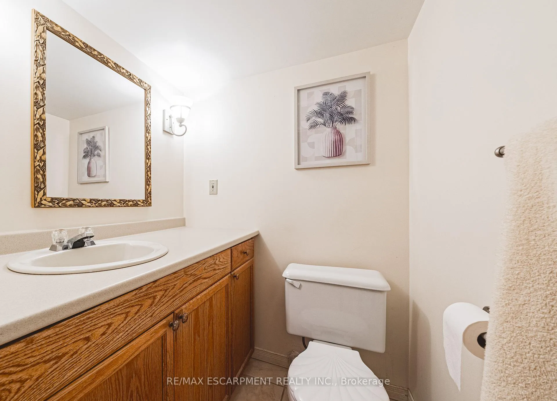 Photo 35 of 110 Highbury Drive, Hamilton, Stoney Creek Mountain — HOMEH