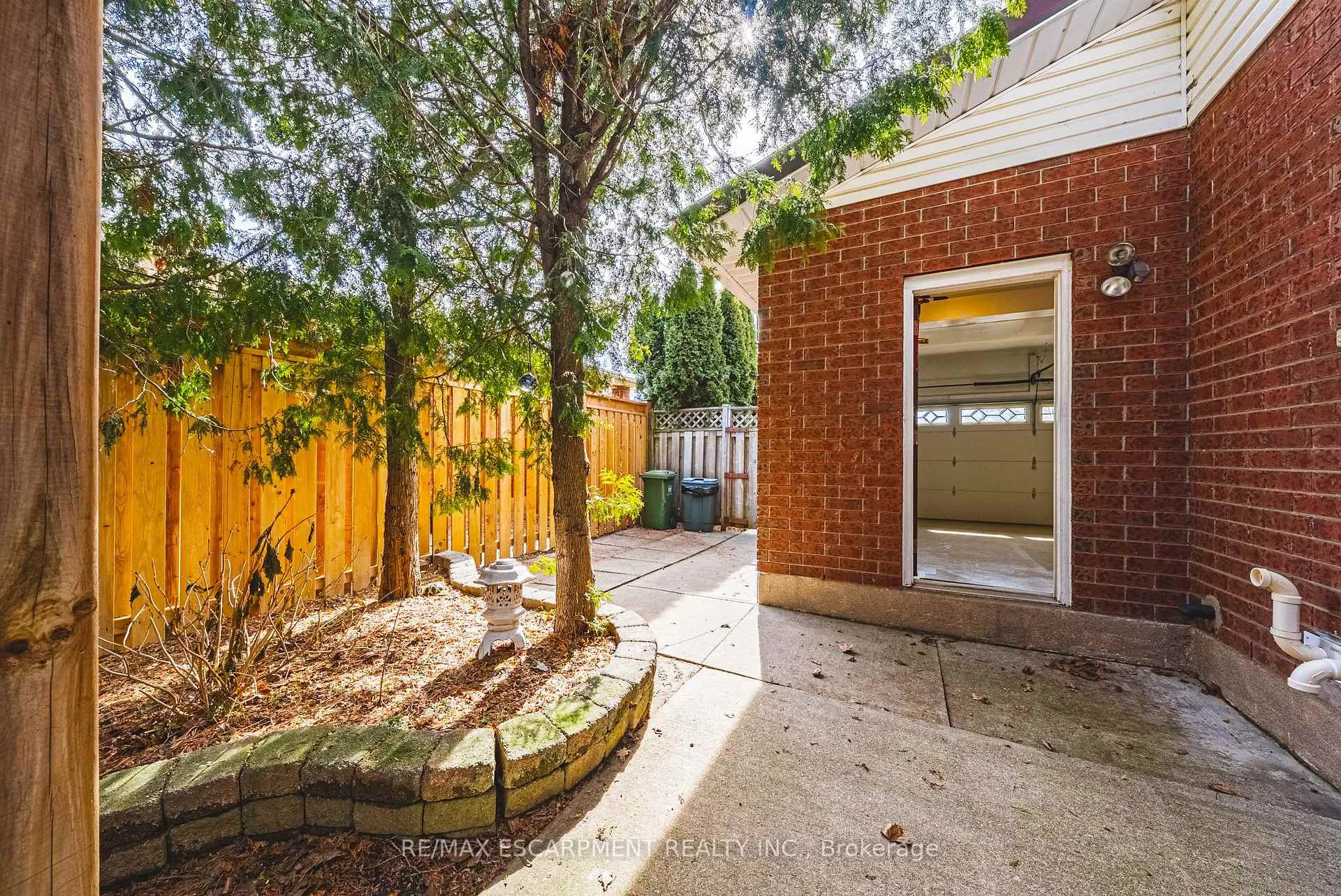 Photo 46 of 110 Highbury Drive, Hamilton, Stoney Creek Mountain — HOMEH