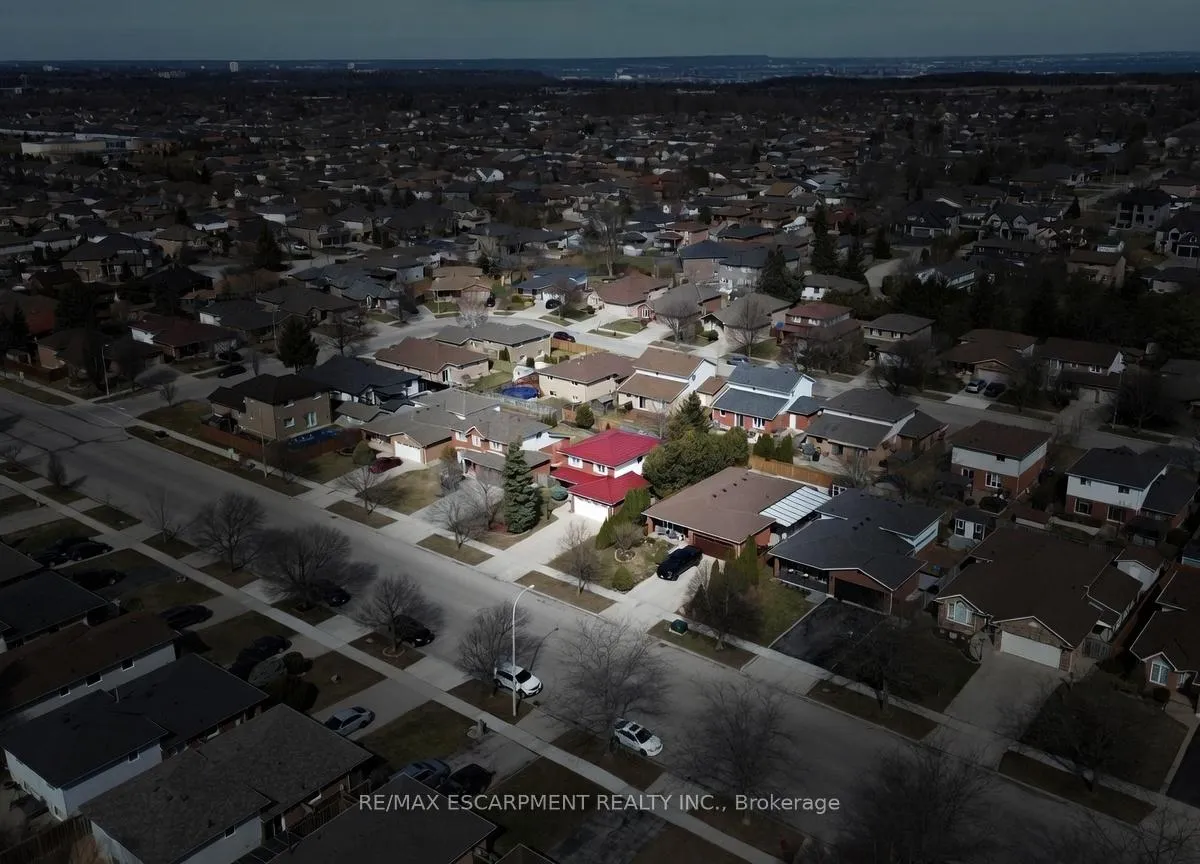 Photo 50 of 110 Highbury Drive, Hamilton, Stoney Creek Mountain — HOMEH