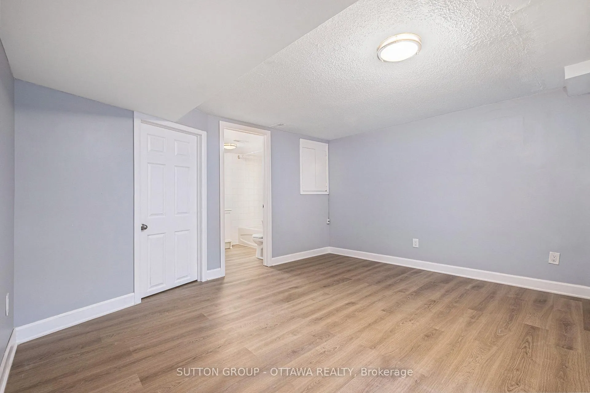 Photo 19 of 1368 Labrie Avenue, Ottawa, Cyrville Rd./Industrial Park — HOMEH