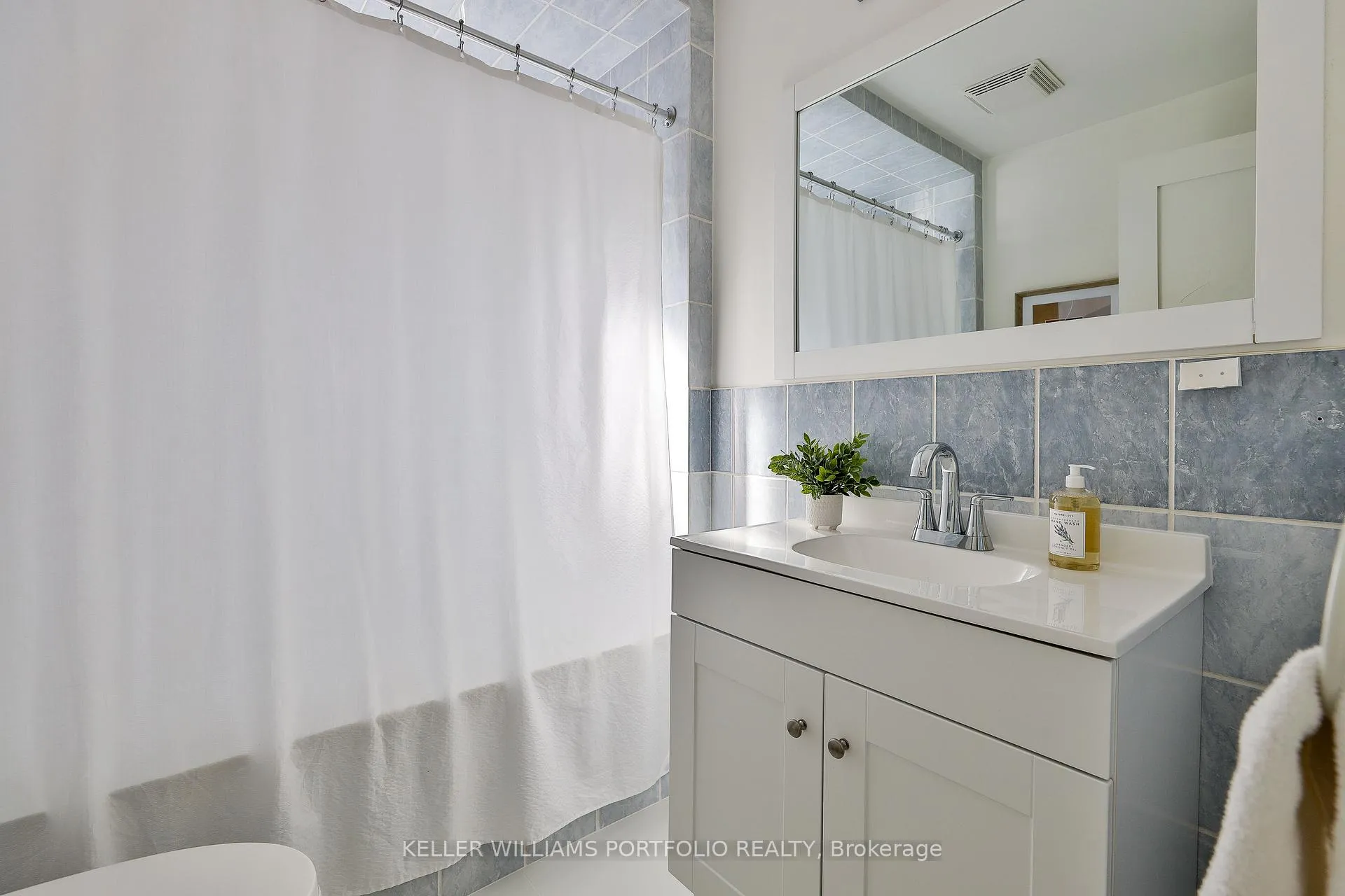 Photo 20 of 63 Hounslow Heath Road, Toronto, Weston-Pellam Park — HOMEH