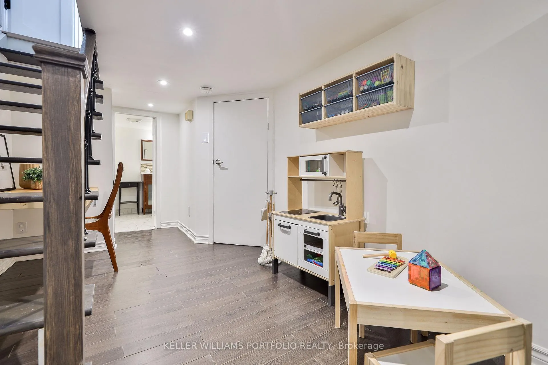 Photo 23 of 63 Hounslow Heath Road, Toronto, Weston-Pellam Park — HOMEH