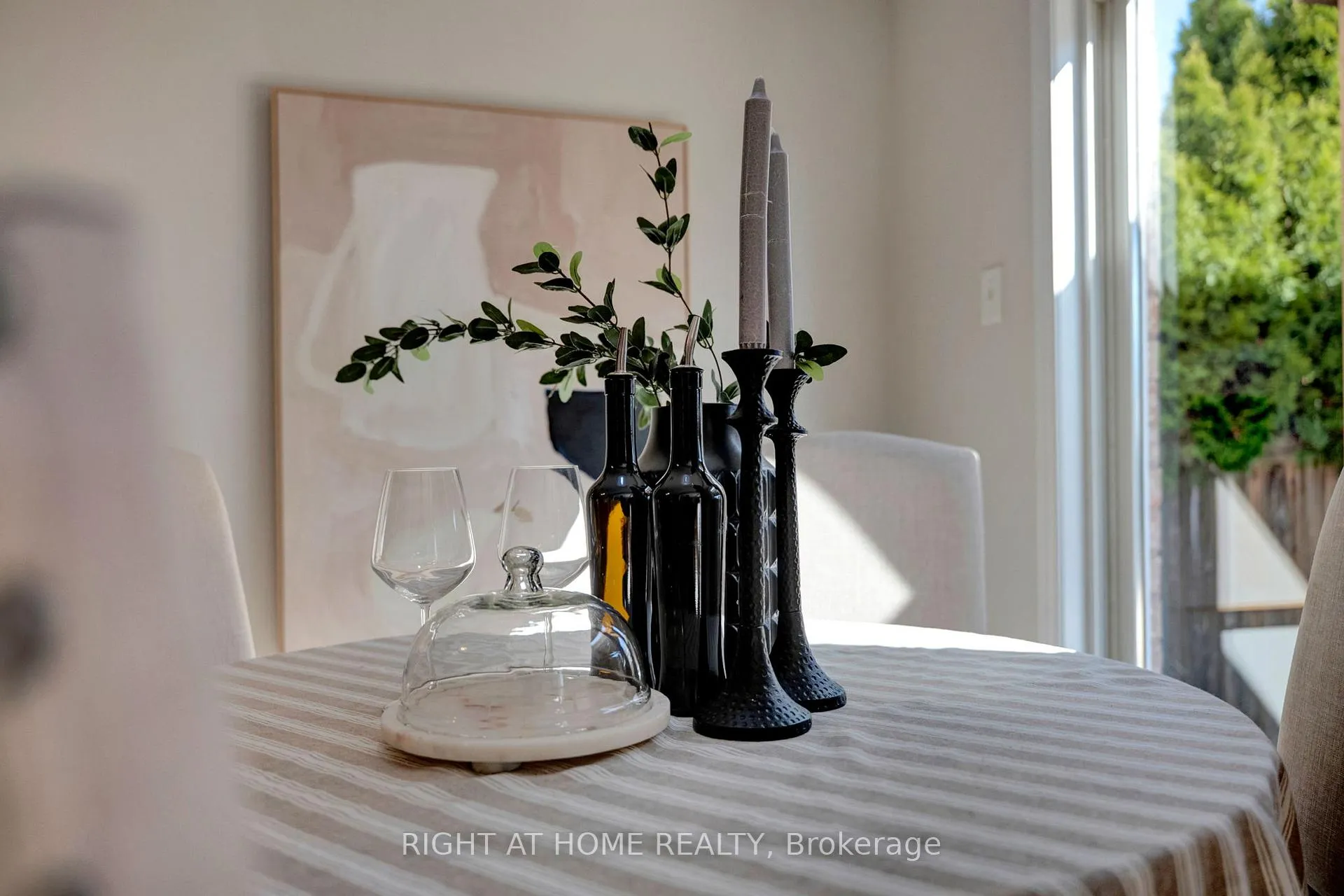 Photo 11 of 131 William Cowles Drive, Clarington, Bowmanville — HOMEH