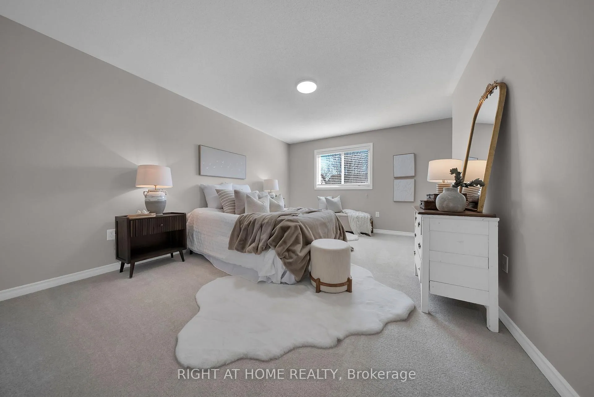 Photo 15 of 131 William Cowles Drive, Clarington, Bowmanville — HOMEH