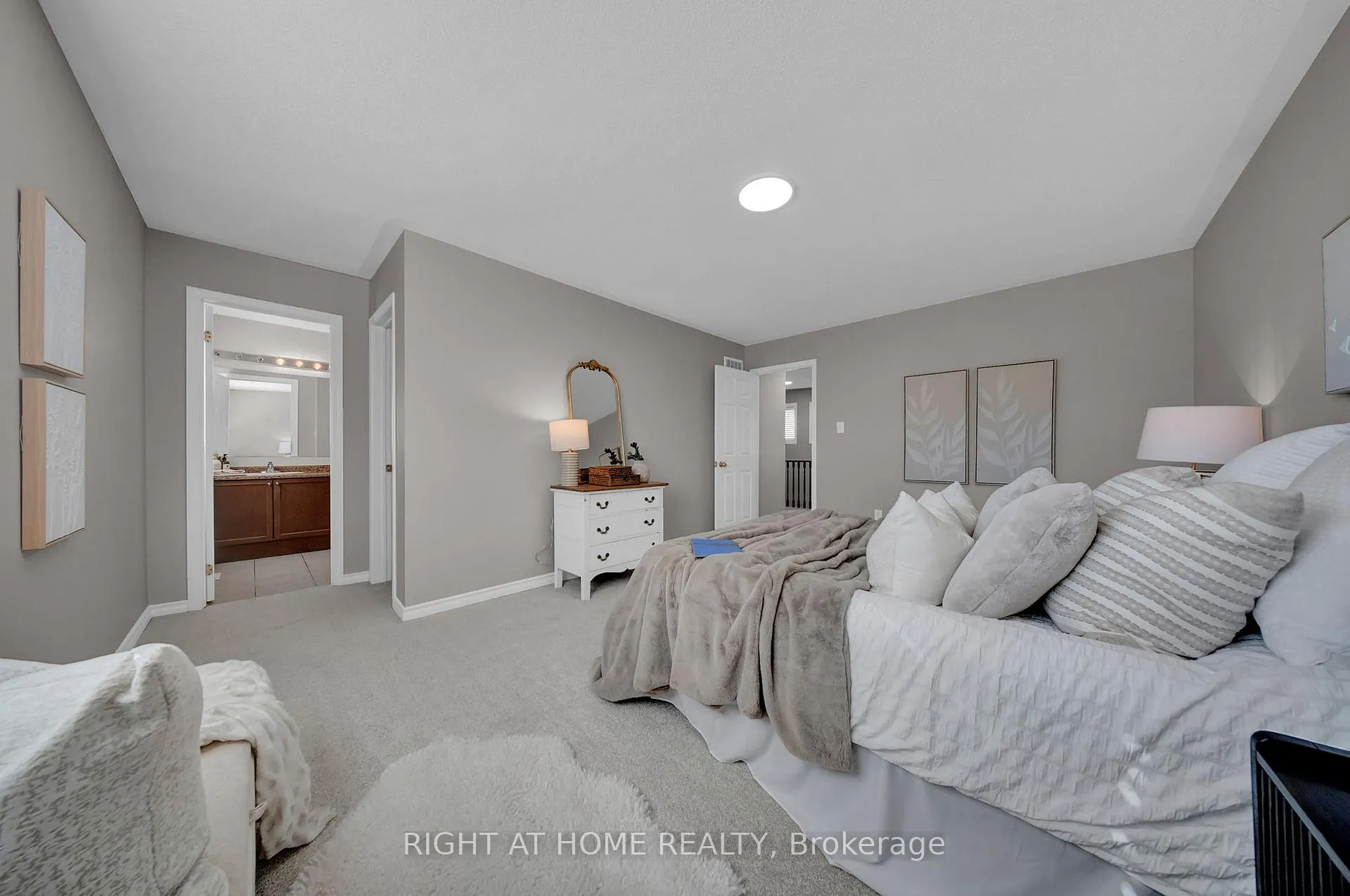 Photo 16 of 131 William Cowles Drive, Clarington, Bowmanville — HOMEH