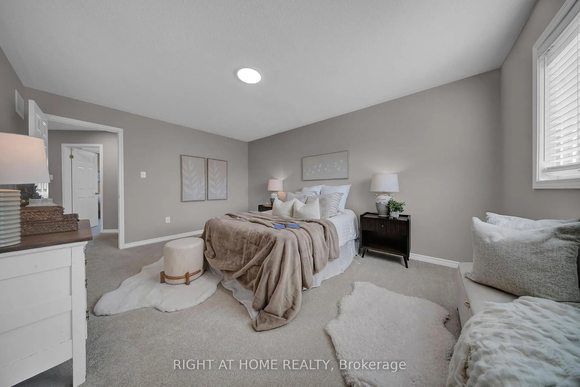 Photo 17 of 131 William Cowles Drive, Clarington, Bowmanville — HOMEH