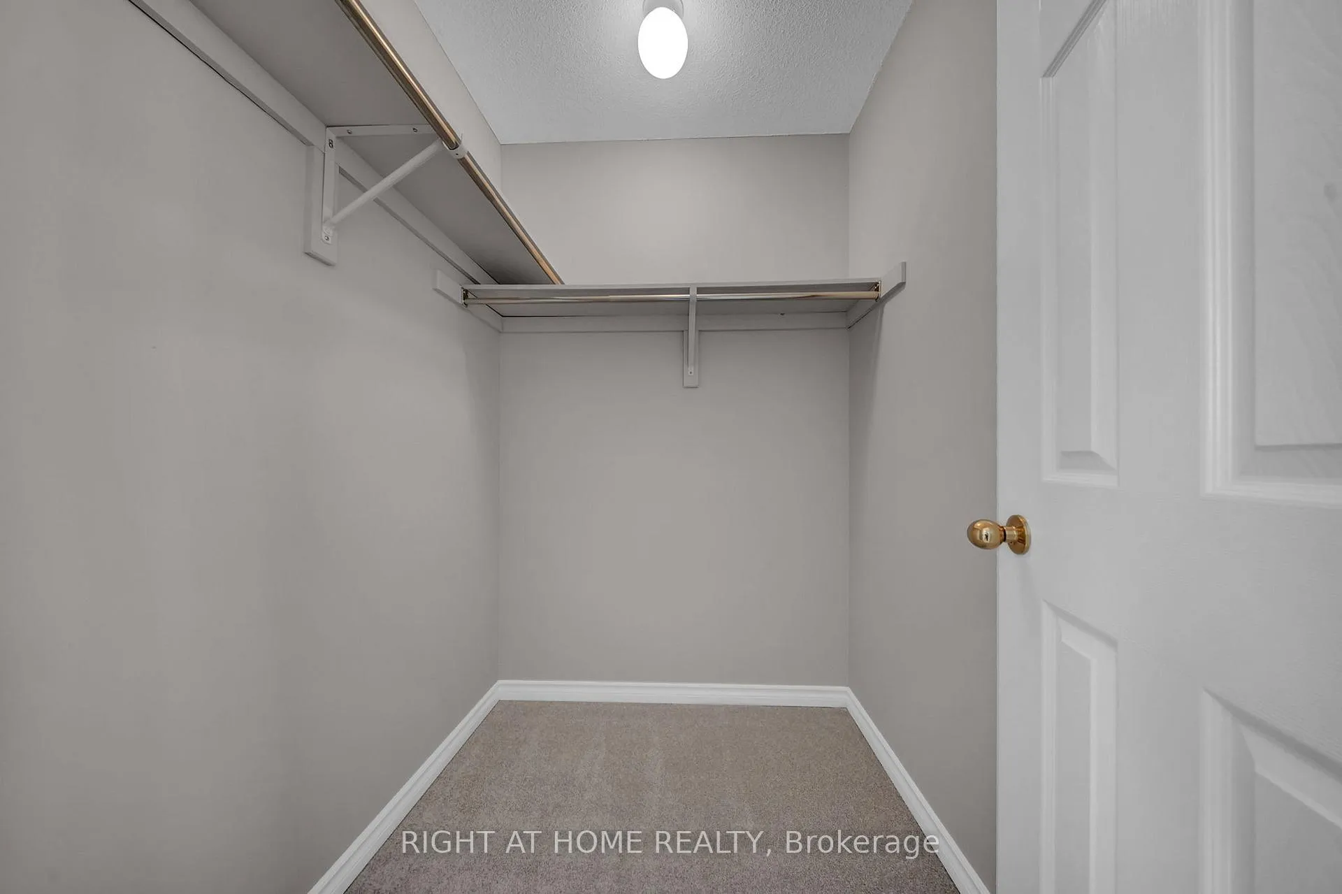 Photo 19 of 131 William Cowles Drive, Clarington, Bowmanville — HOMEH