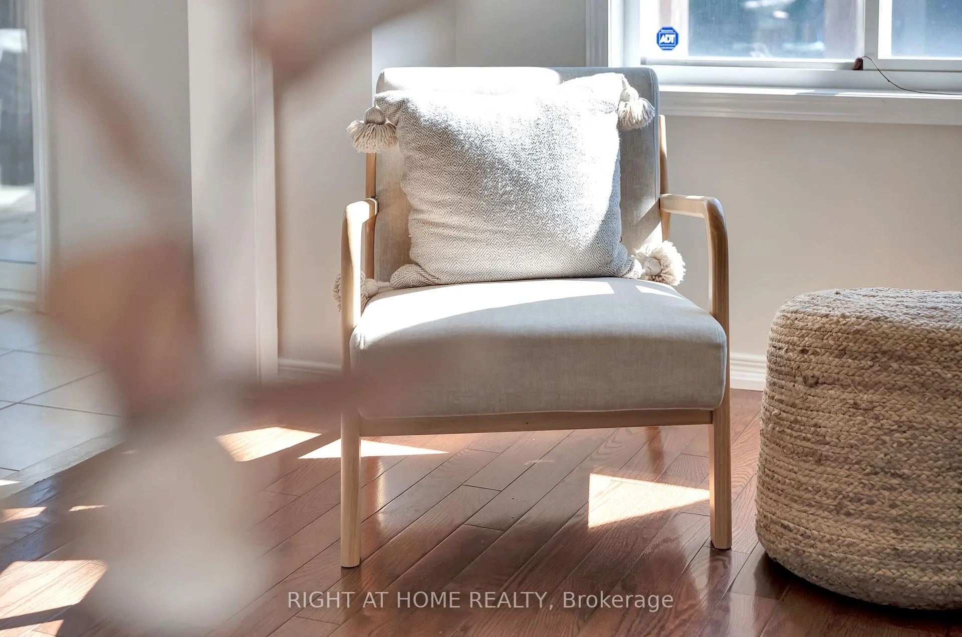 Photo 33 of 131 William Cowles Drive, Clarington, Bowmanville — HOMEH